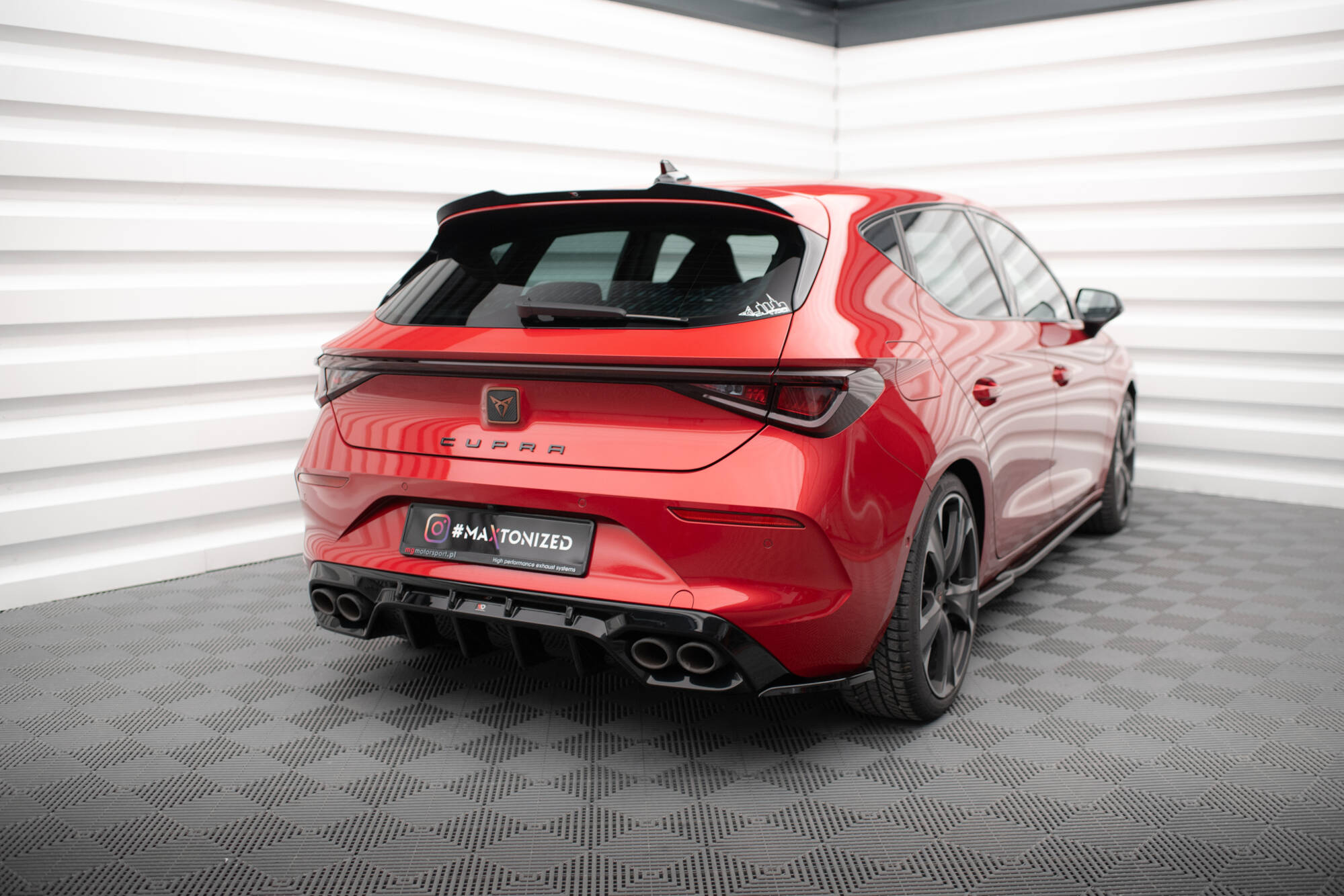 Maxton Design Diffusor Heck Ansatz passend für Cupra Leon Hatchback Mk1 schwarz Hochglanz