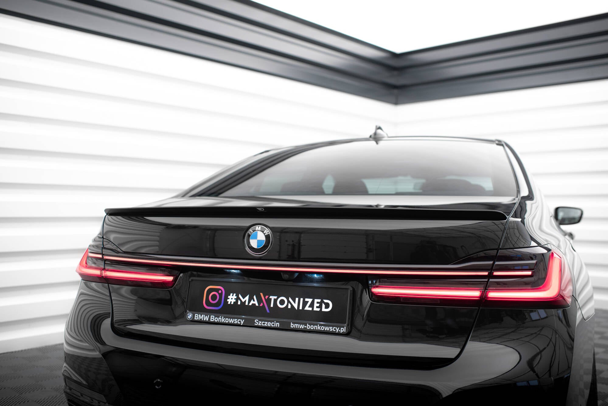 Maxton Design Spoiler CAP passend für BMW 7 G11 / G12 schwarz Hochglanz