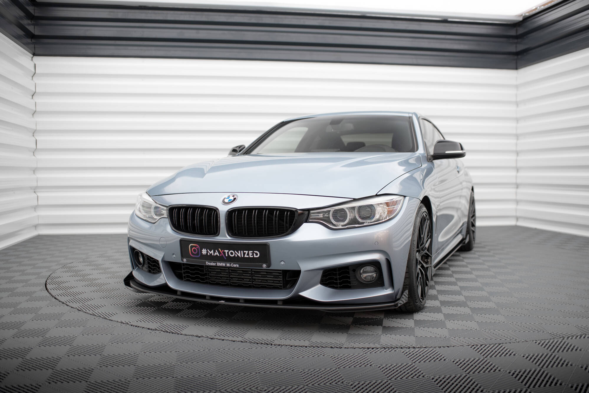 Maxton Design Street Pro Street+ Spoilerlippe Front Ansatz + Flaps passend für BMW 4er Coupe / Gran Coupe / Cabrio M-Paket F32 / F36 / F33 schwarz Hochglanz