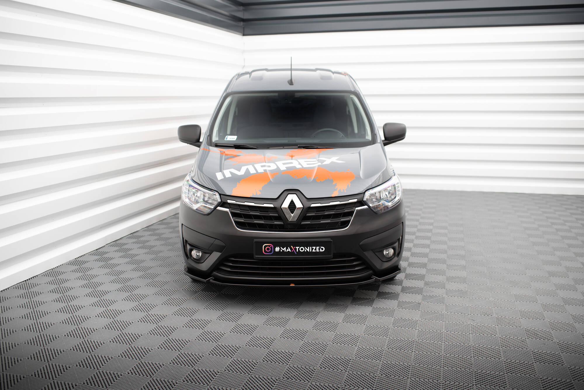 Maxton Design Street+ Spoilerlippe Front Ansatz passend für Renault Express Mk2 schwarz Hochglanz