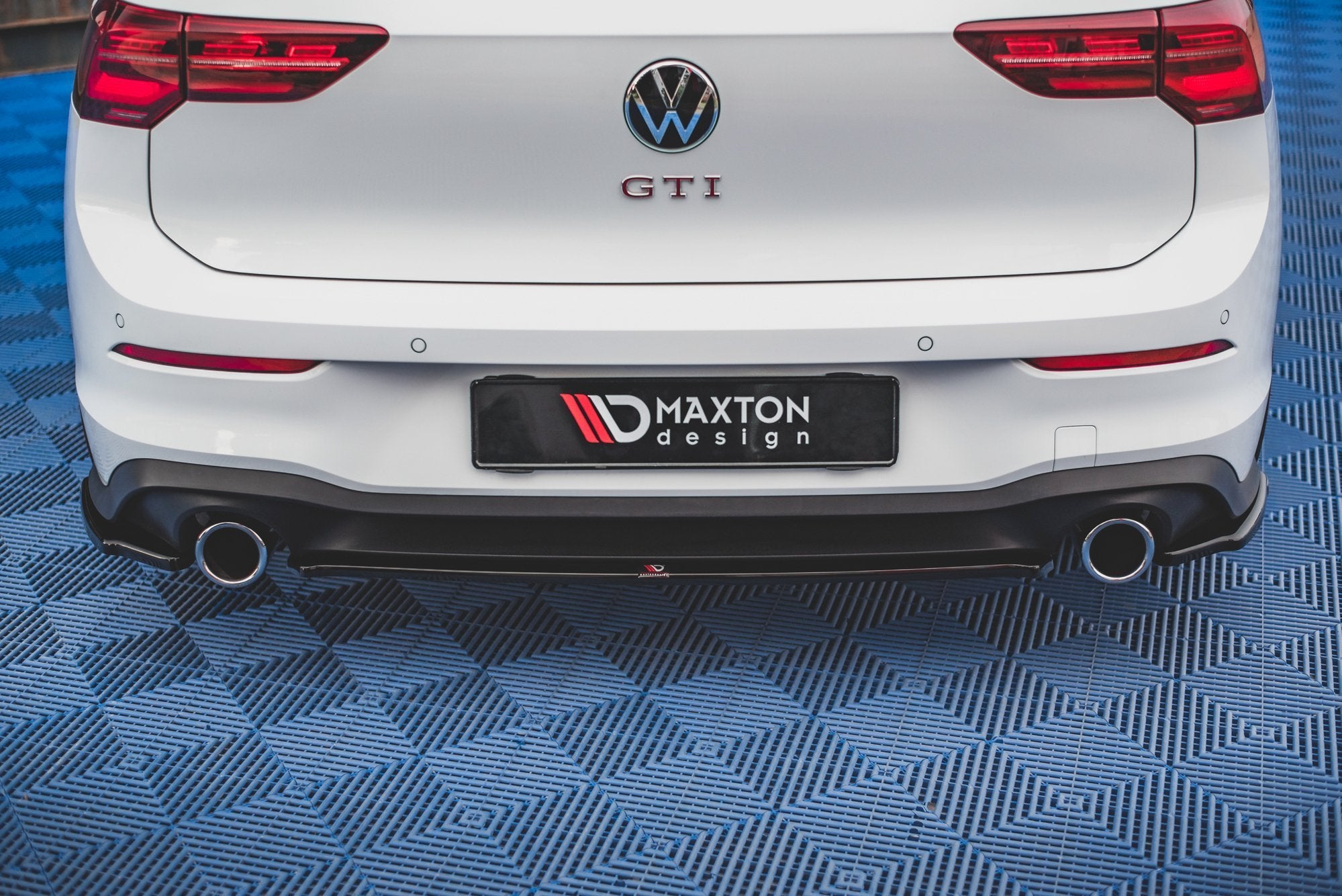 Maxton Design Heckansatz VW Golf GTI Mk8 schwarz Hochglanz für Volkswagen Golf Mk8