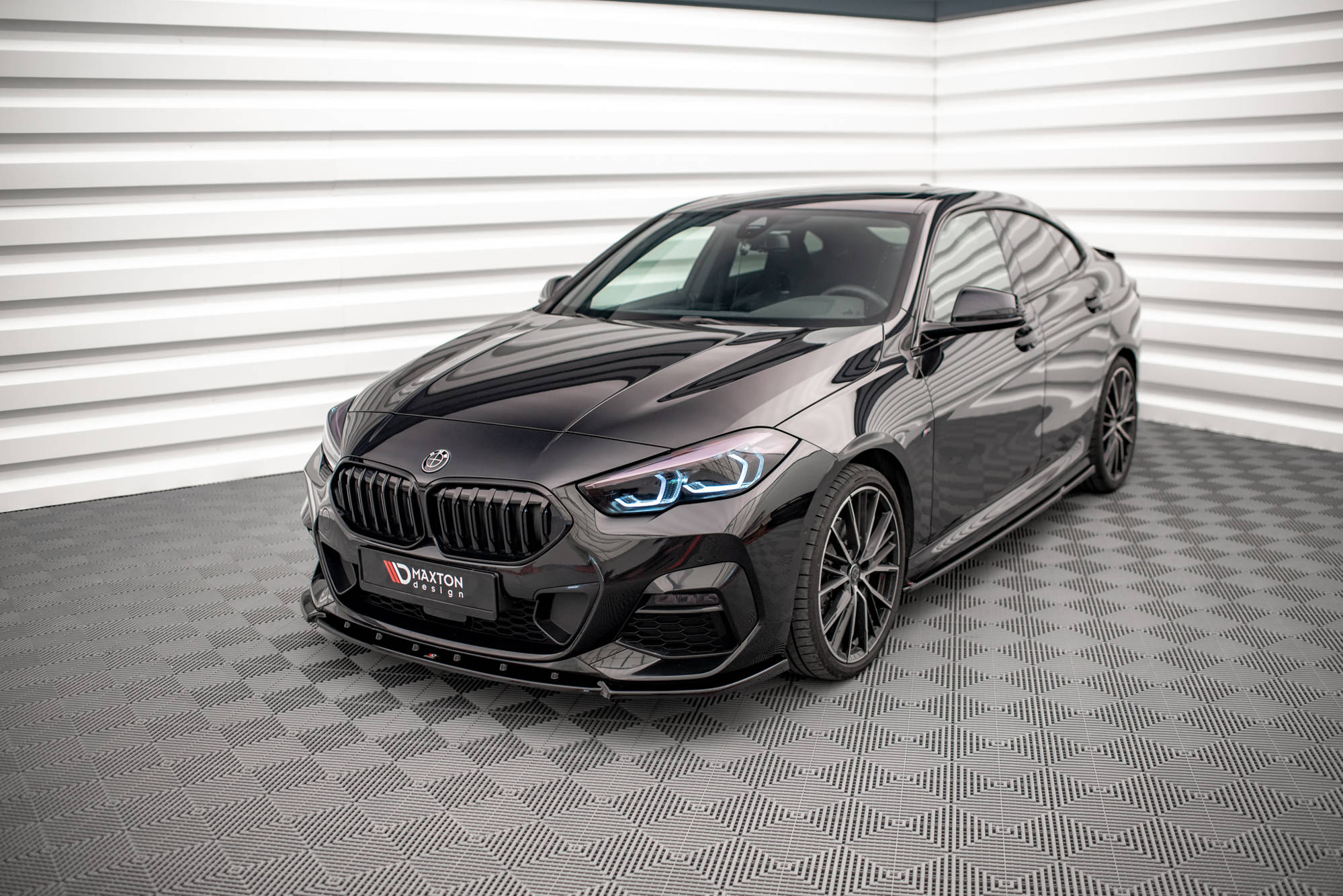 Maxton Design Street+ Spoilerlippe Front Ansatz V.2 passend für BMW 2 Gran Coupe M-Paket / M235i F44 schwarz Hochglanz