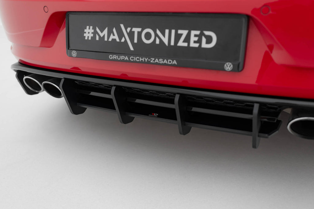 Maxton Design Robuste Racing Heckschürze passend für VW Golf R Mk7 Facelift