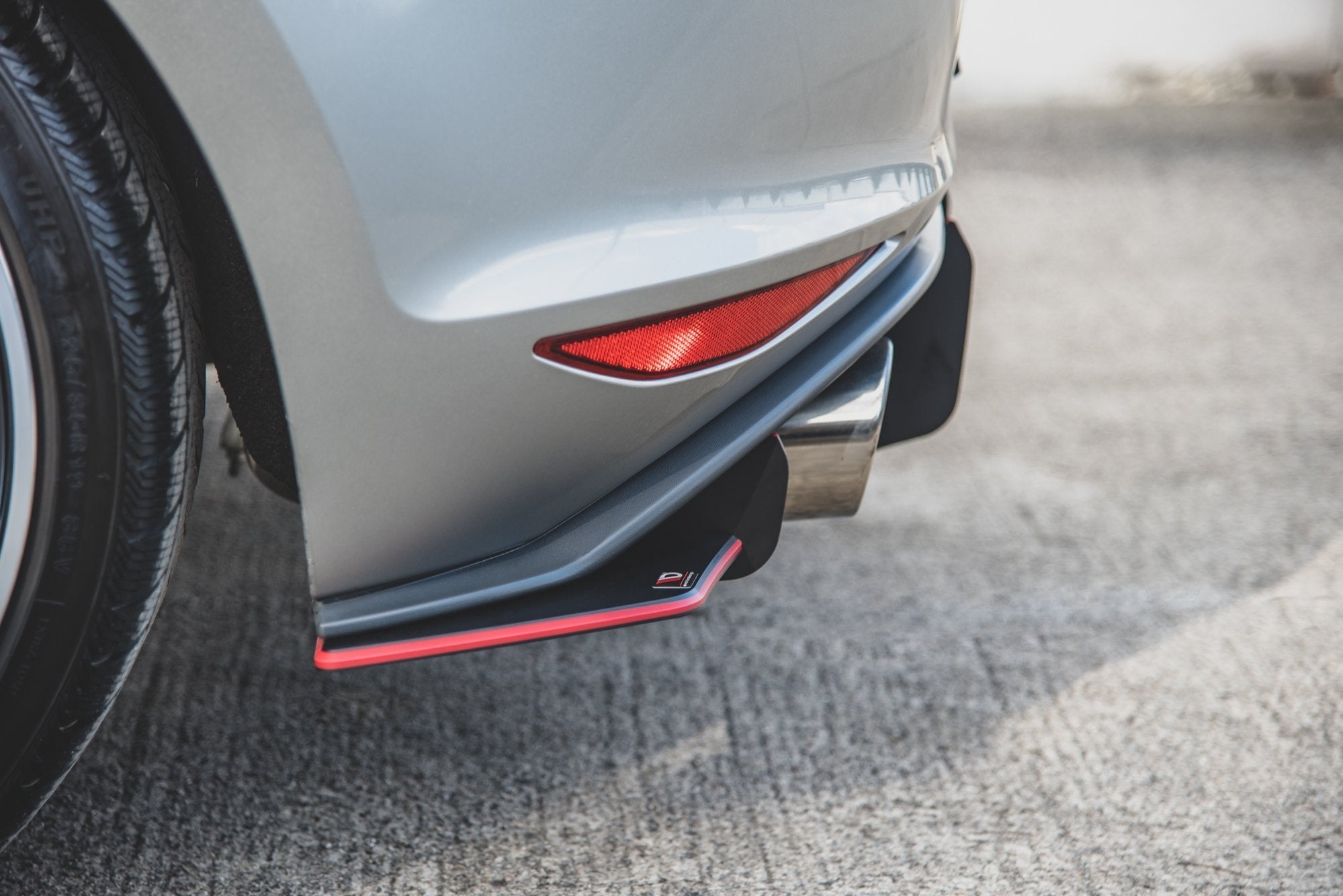Maxton Design Street Pro Heck Ansatz Flaps Diffusor passend für L + R V.1 VW Golf 7 GTI