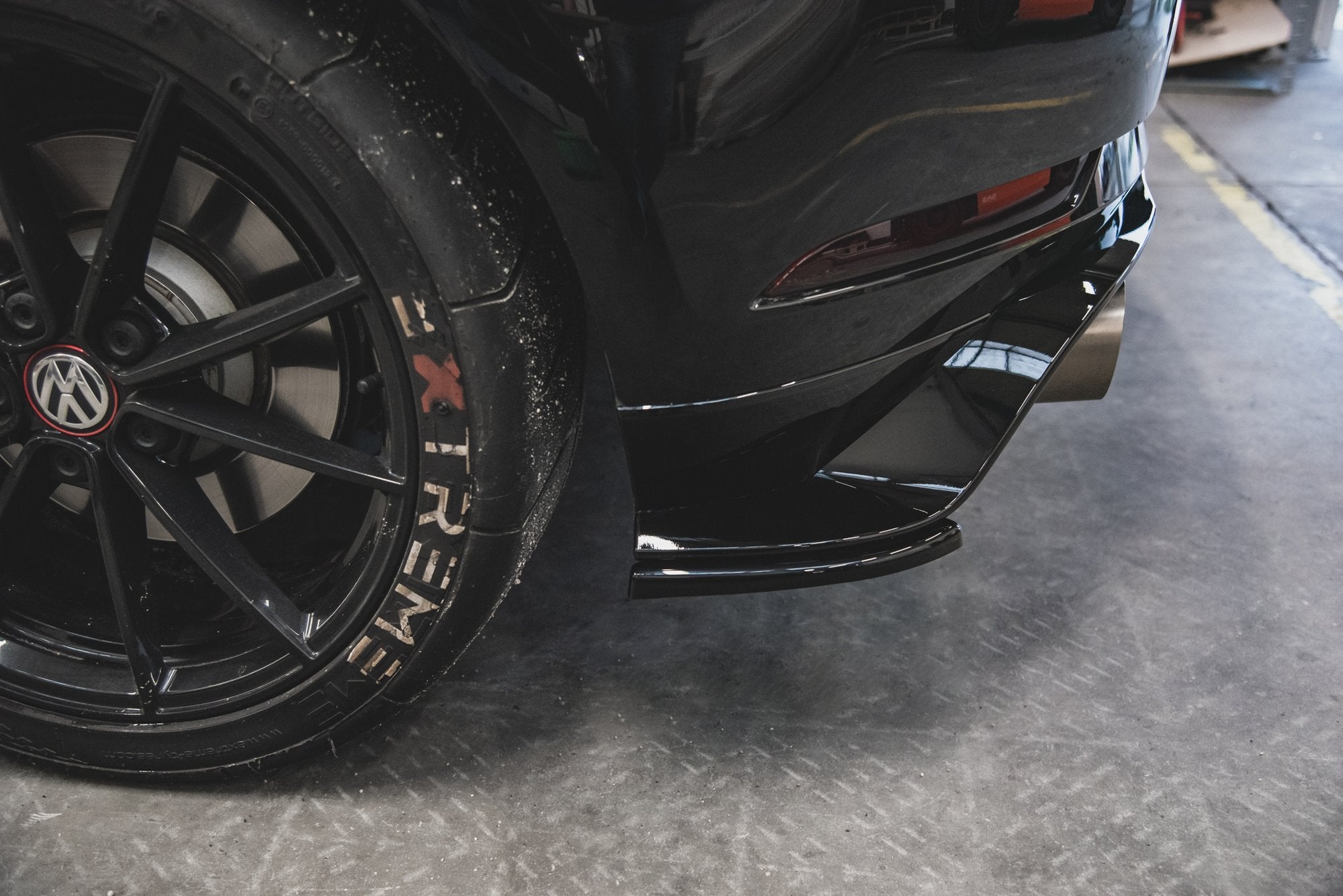 Maxton Design Heck Ansatz Flaps Diffusor für VW Golf 7 GTI TCR