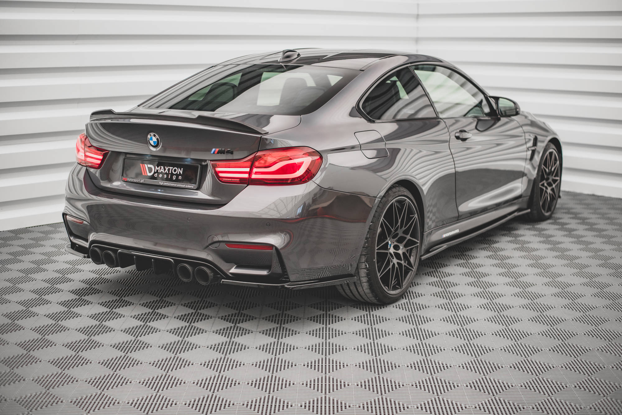 Maxton Design Diffusor Heck Ansatz passend für BMW M4 F82 schwarz Hochglanz