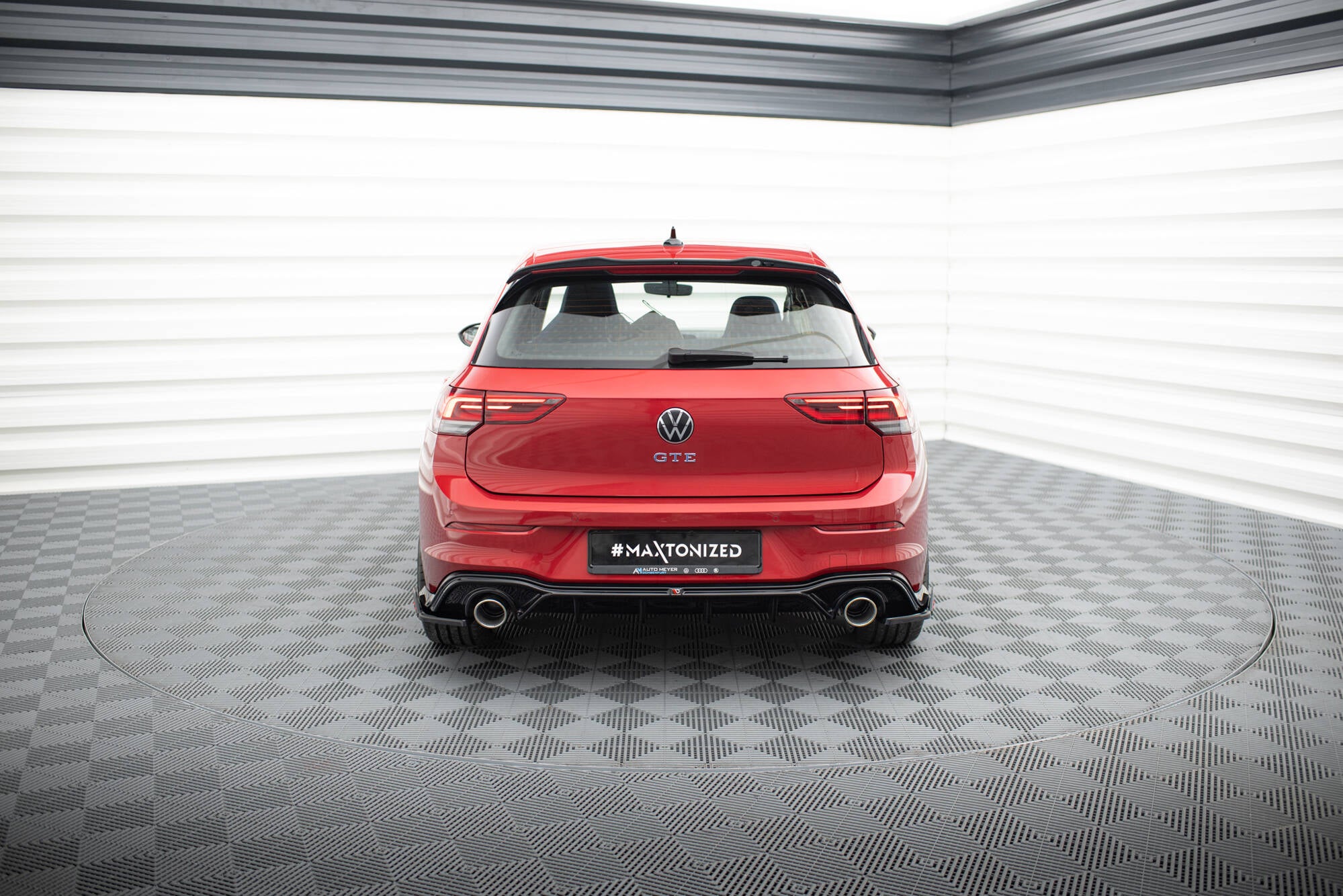 Maxton Design Diffusor Heck Ansatz + Endrohre passend für VW Golf GTE / R-Line Mk8 / Mk8 Facelift