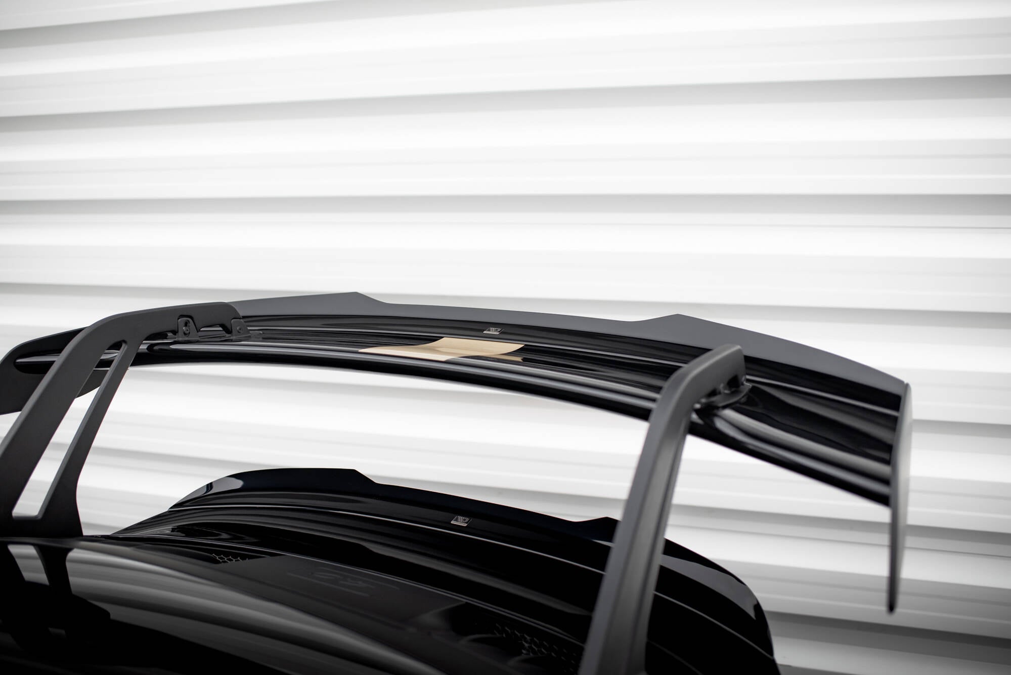Maxton Design Höher Spoiler CAP passend für Porsche 911 992 GT3 schwarz Hochglanz