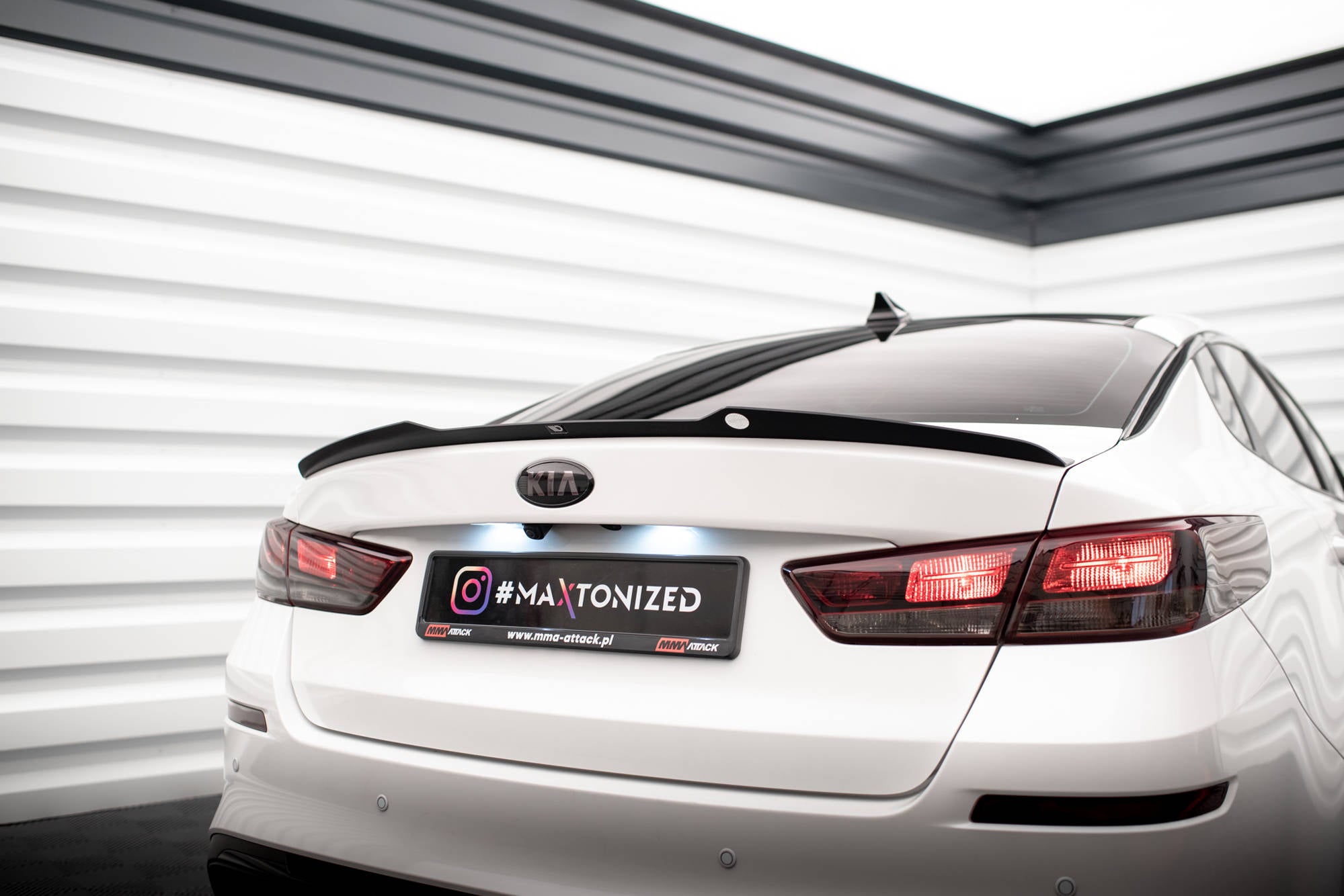 Maxton Design Spoiler CAP passend für Kia Optima Mk4 schwarz Hochglanz