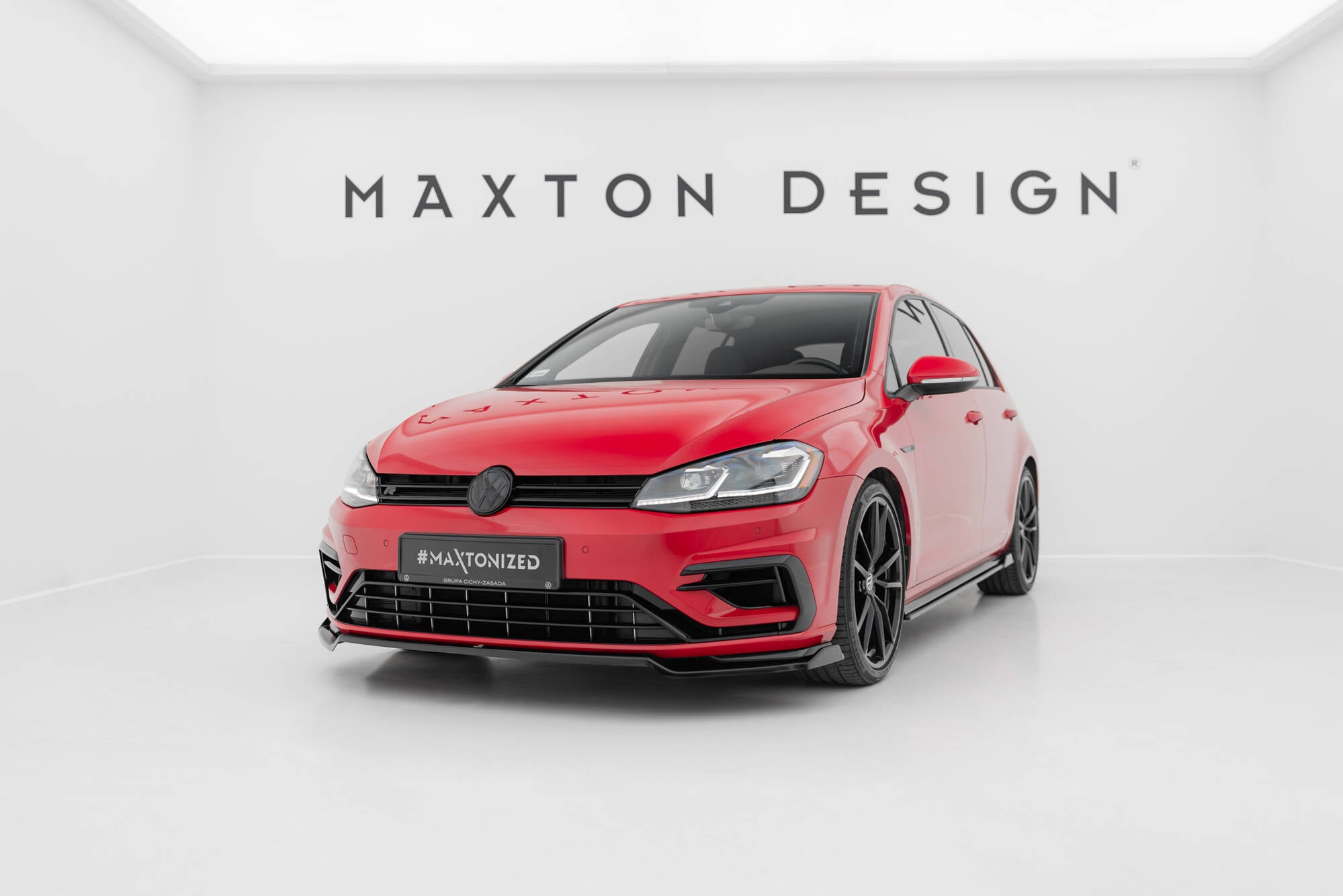 Maxton Design Street+ Spoilerlippe Front Ansatz V.2 passend für VW Golf R / R-Line Mk7 Facelift schwarz Hochglanz