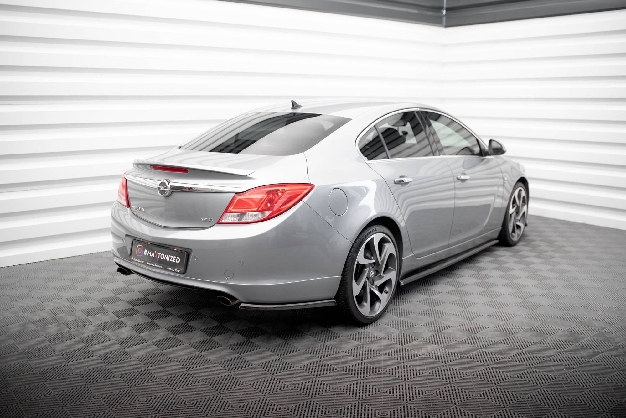 Maxton Design Heck Ansatz Flaps Diffusor passend für Opel Insignia OPC-Line Mk1 schwarz Hochglanz