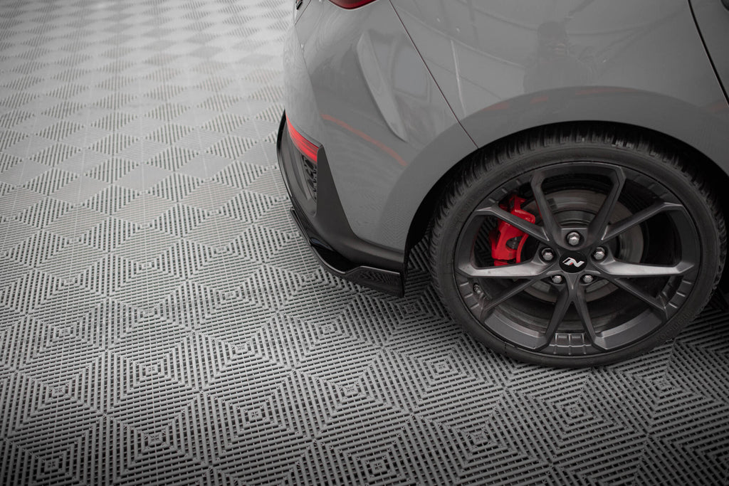 Maxton Design Heck Ansatz Flaps Diffusor V.6 passend für Hyundai I30 N Hatchback Mk3 Facelift schwarz Hochglanz