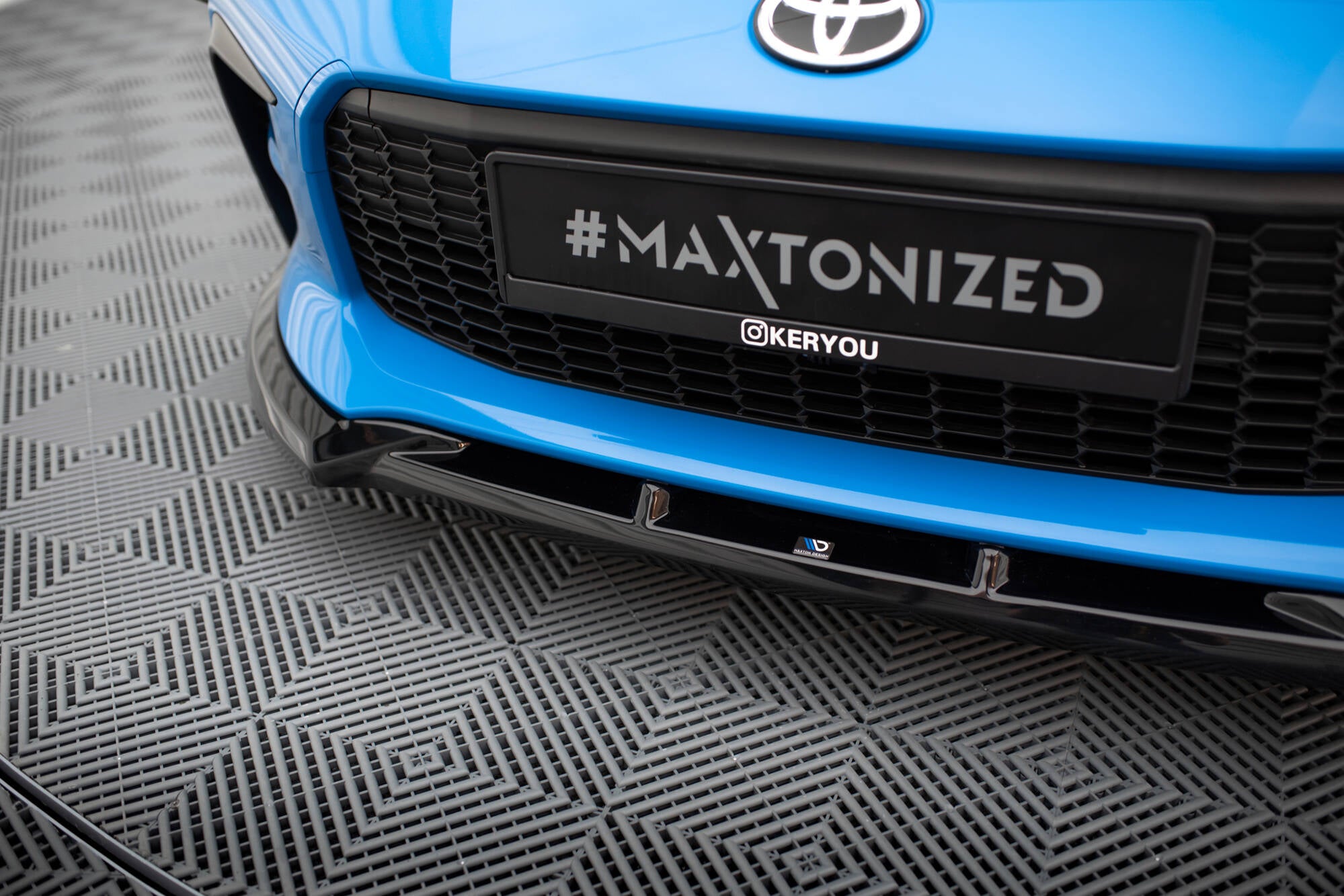 Maxton Design Street+ Spoilerlippe Front Ansatz V.1 passend für Toyota GR86 Mk1 schwarz Hochglanz
