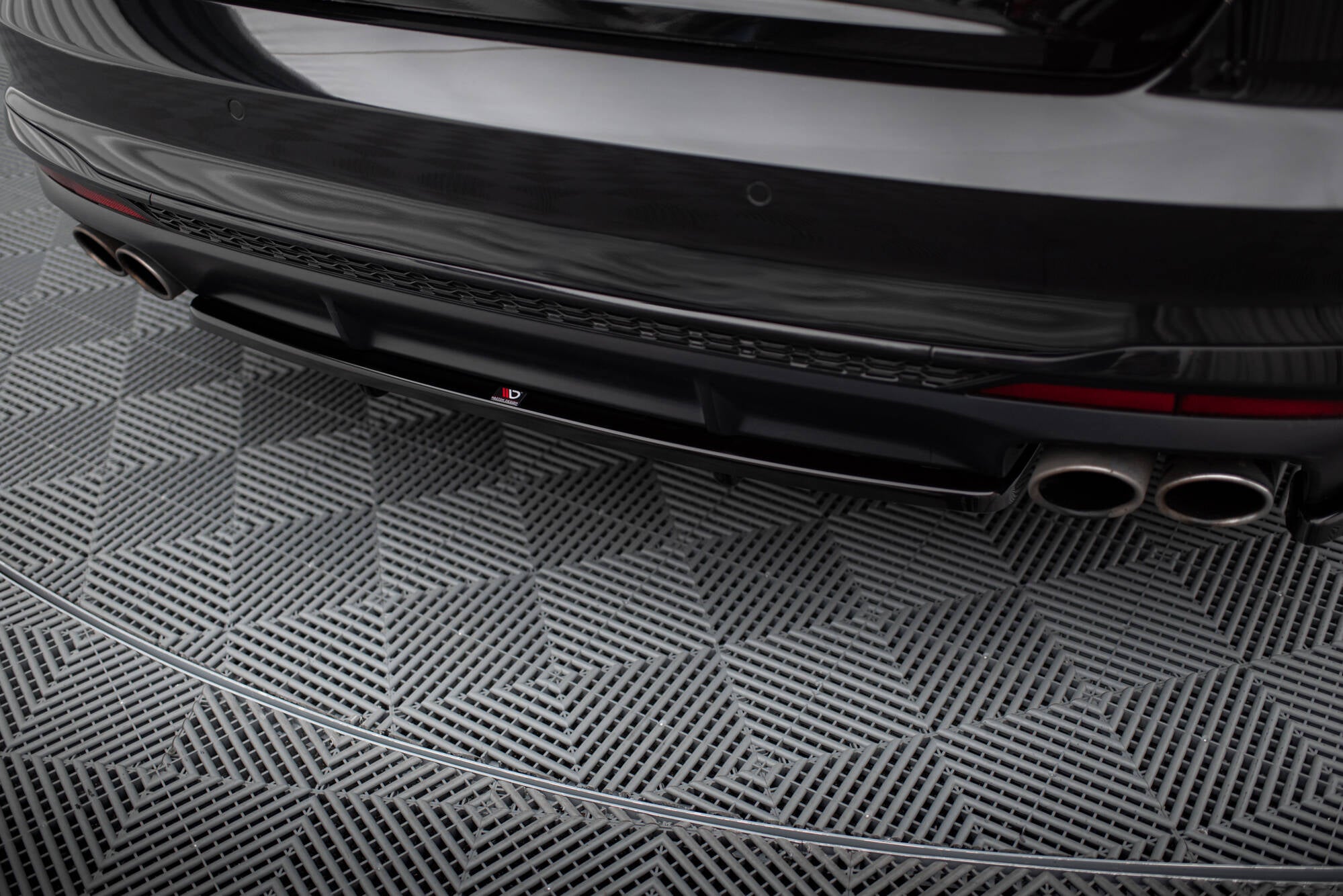 Maxton Design Street+ Mittlerer Diffusor RACE passend für Audi S4 B9 Facelift schwarz Hochglanz