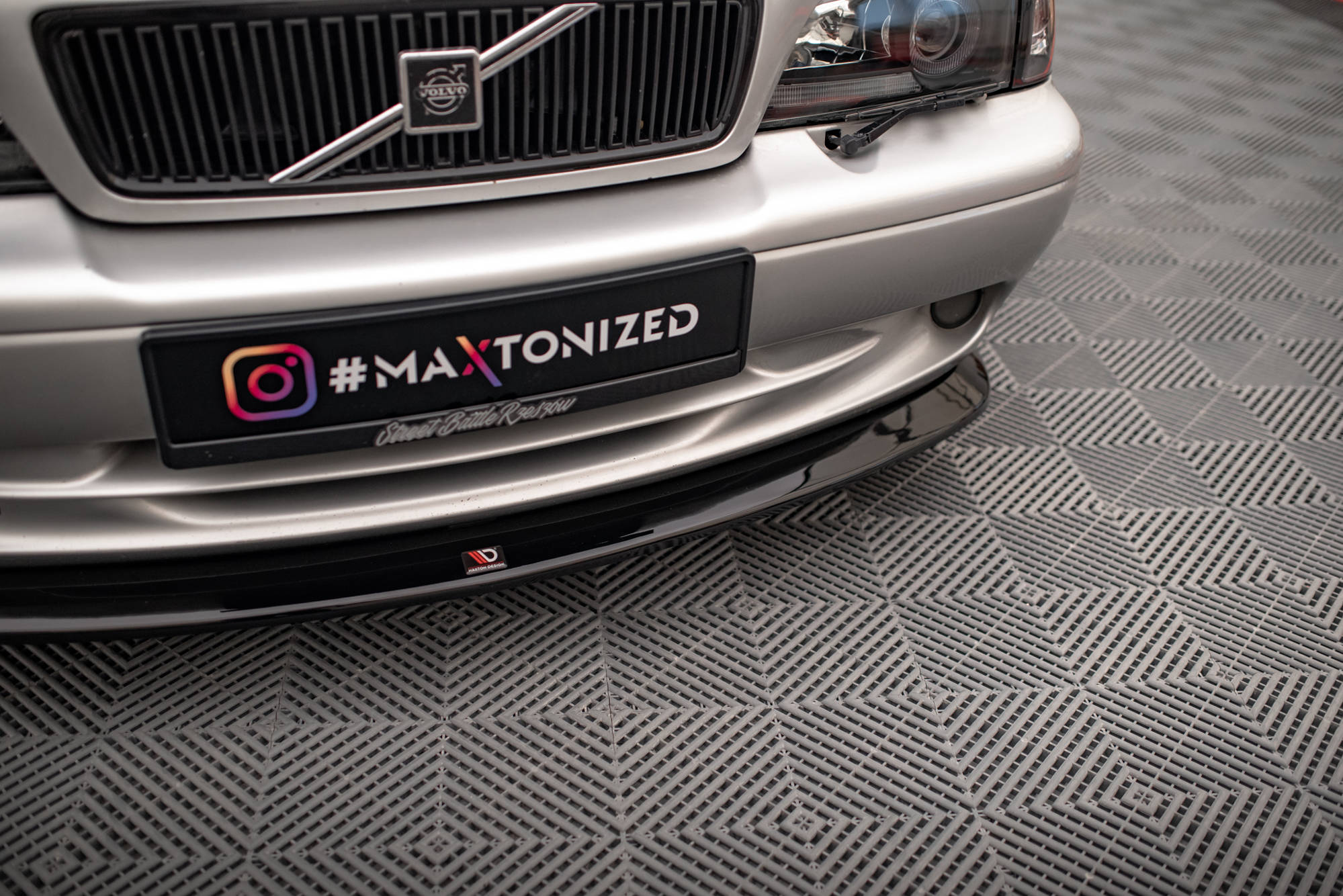 Maxton Design Street+ Spoilerlippe Front Ansatz V.1 passend für Volvo C70 Mk1 schwarz Hochglanz