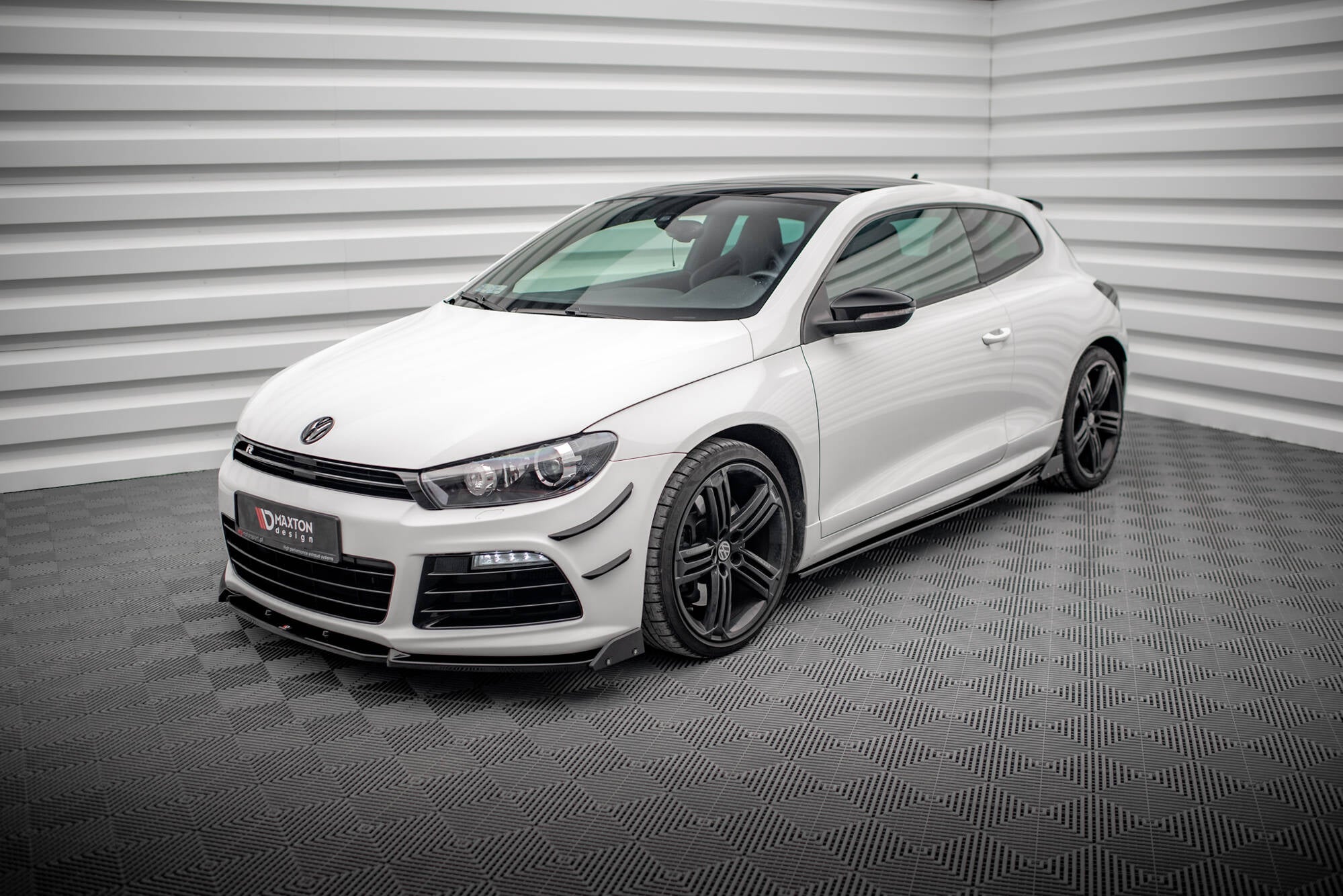 Maxton Design Street+ Seitenschweller Leisten V.2 passend für + Flaps passend für VW Scirocco R Mk3 / Mk3 Facelift