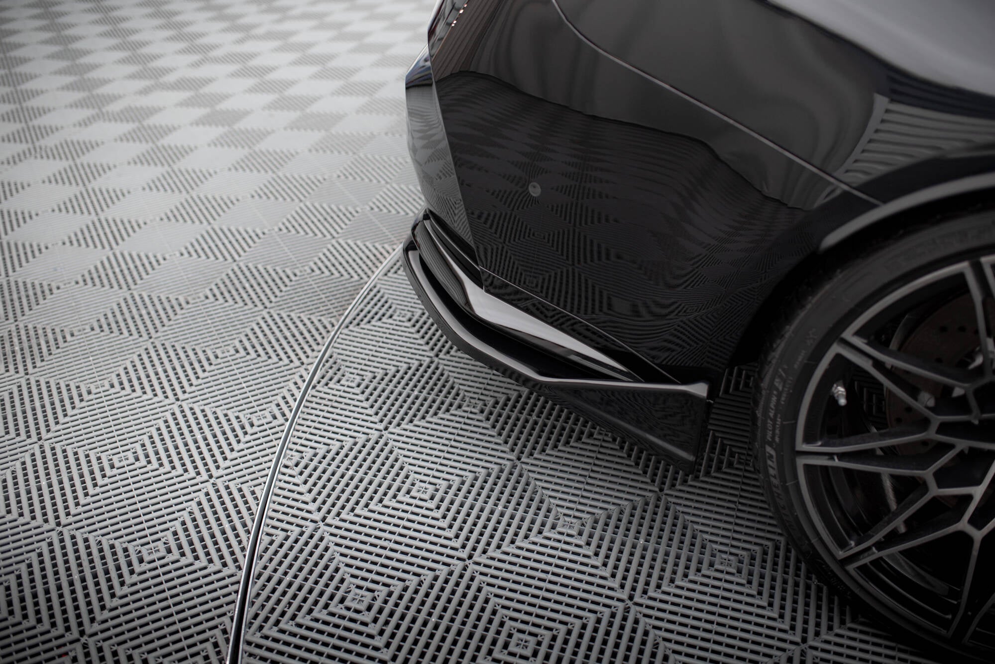 Maxton Design Heck Ansatz Flaps Diffusor V.3 passend für CSL Look BMW M3 Limousine / Touring G80 / G81 schwarz Hochglanz