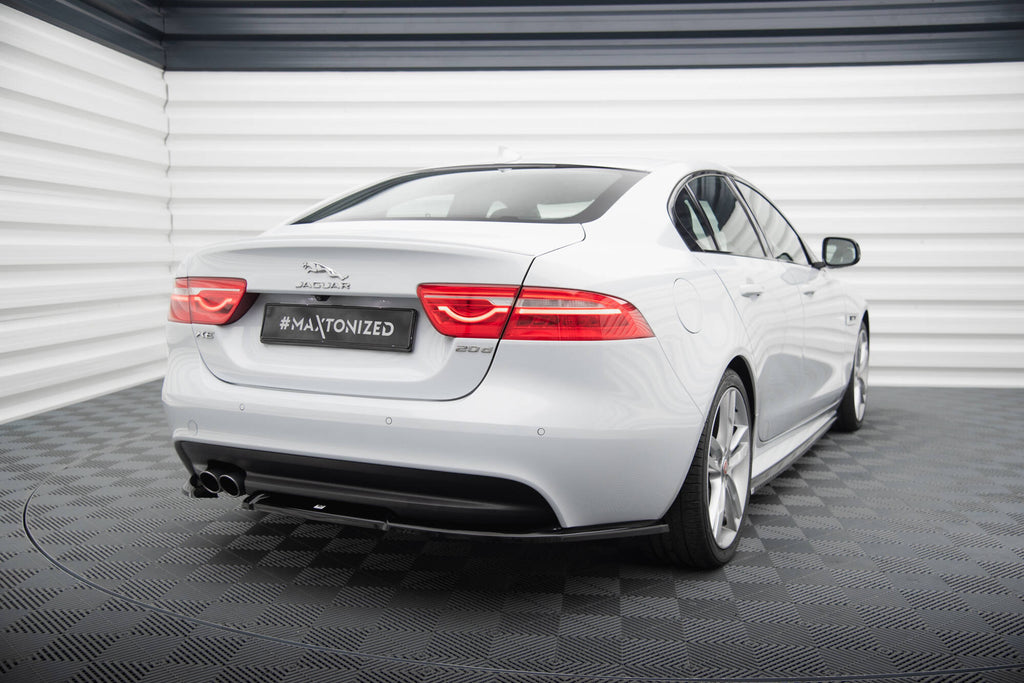 Maxton Design Heck Ansatz Flaps Diffusor passend für Jaguar XE R-Sport X760 schwarz Hochglanz