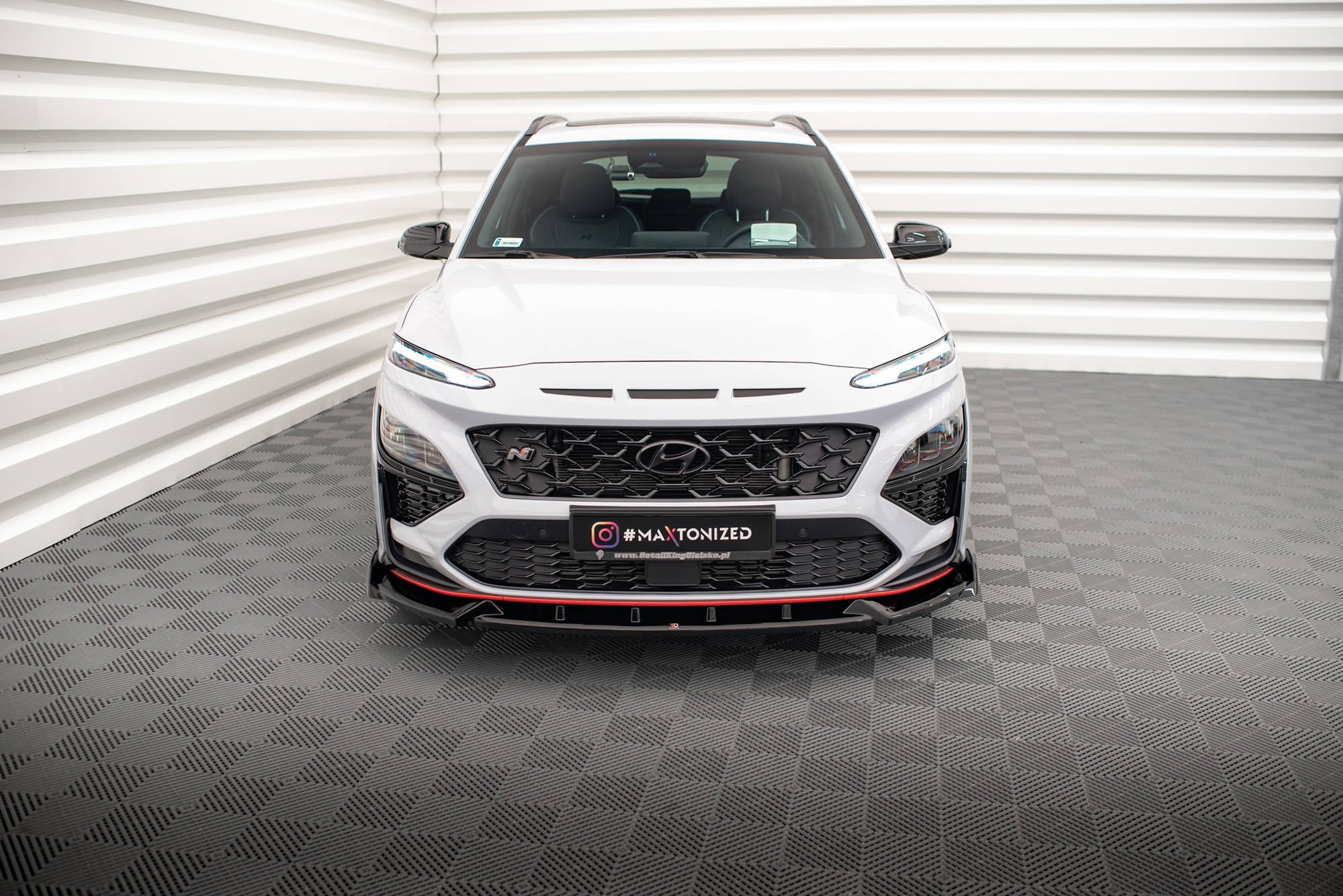 Maxton Design Street+ Spoilerlippe Front Ansatz V.1 passend für Hyundai Kona N Mk1 schwarz Hochglanz