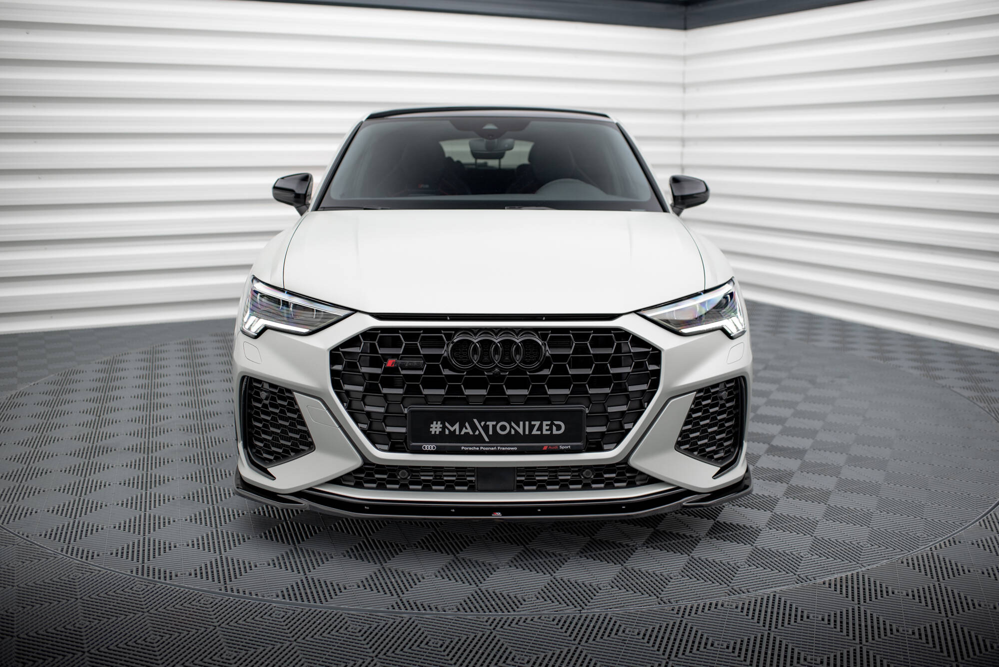 Maxton Design Street+ Spoilerlippe Front Ansatz V.2 passend für Audi RSQ3 Sportback / SUV F3 schwarz Hochglanz