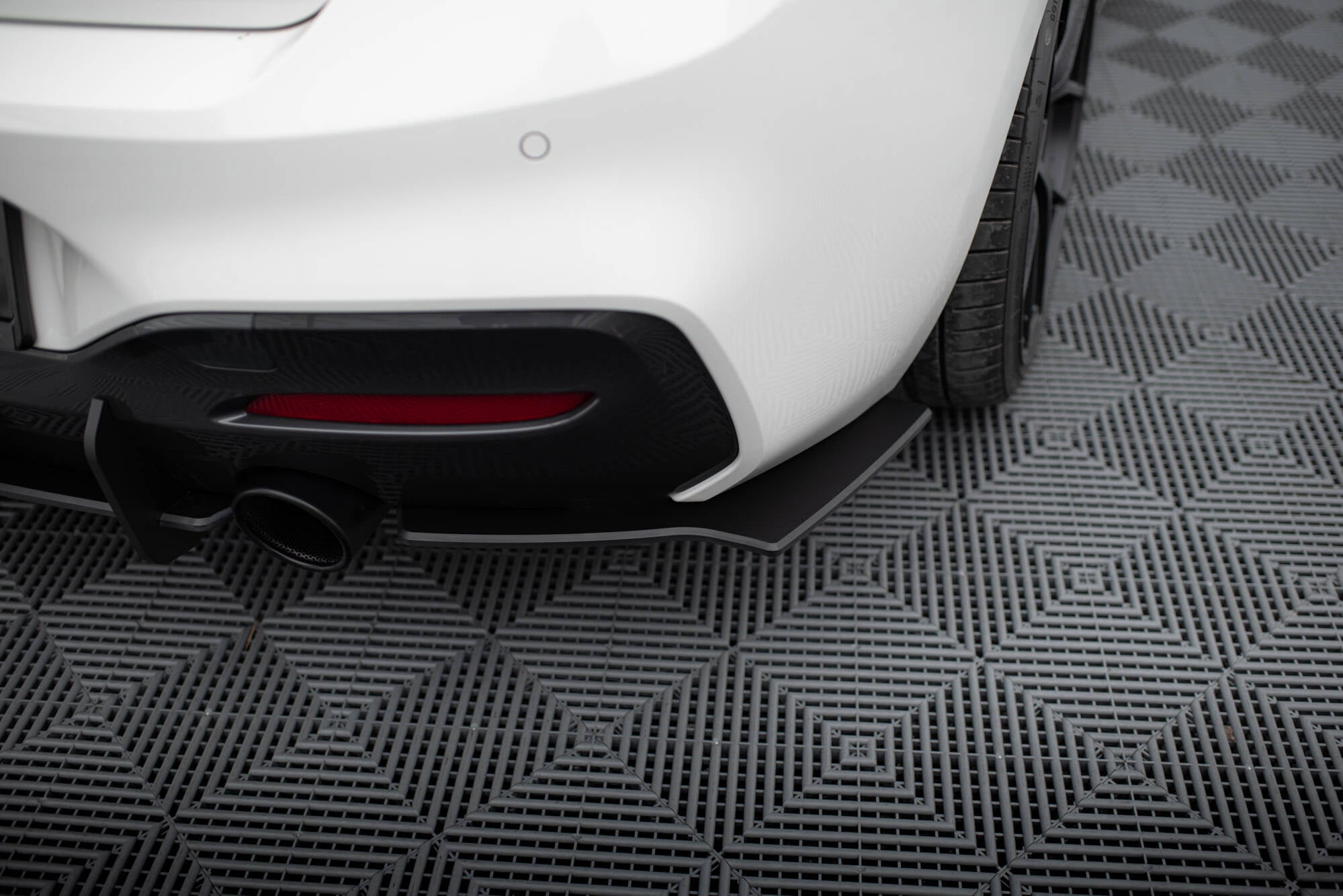 Maxton Design Street Pro Heck Ansatz Flaps Diffusor V.2 passend für BMW 1er F20 M140i