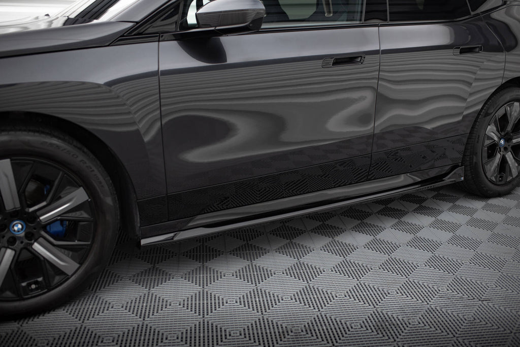 Maxton Design Street+ Seitenschweller Leisten passend für BMW iX M-Paket i20 / I20 Facelift schwarz Hochglanz
