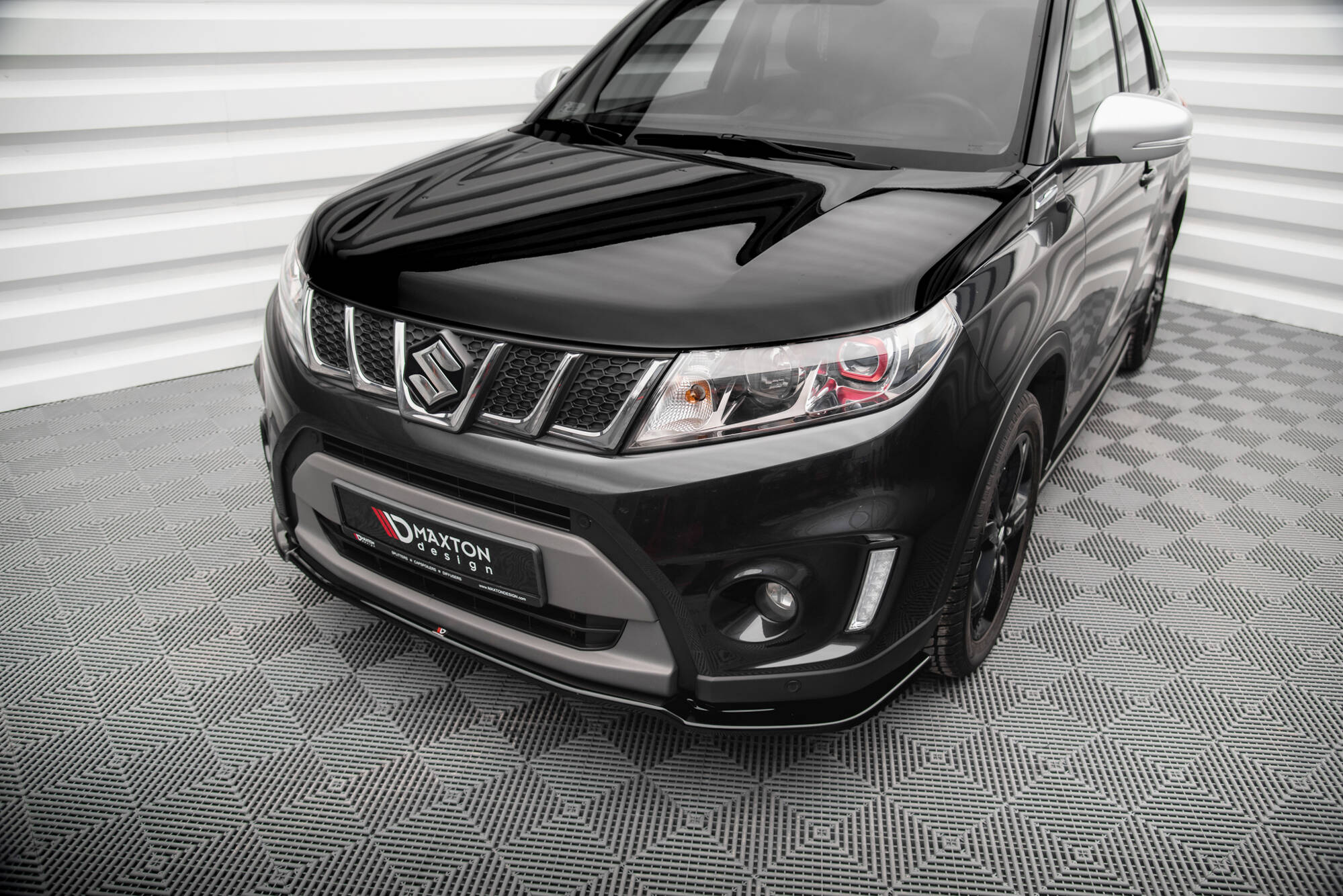 Maxton Design Street+ Spoilerlippe Front Ansatz V.1 passend für Suzuki Vitara S Mk2 schwarz Hochglanz