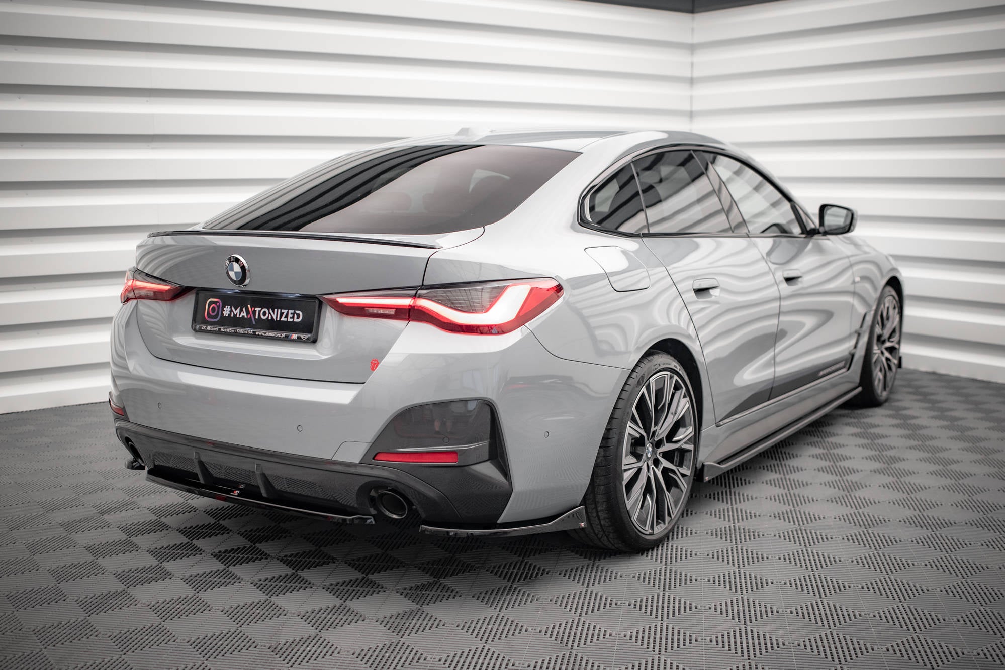 Maxton Design Heck Ansatz Flaps Diffusor V.2 passend für BMW 4er Gran Coupe M-Paket G26 schwarz Hochglanz
