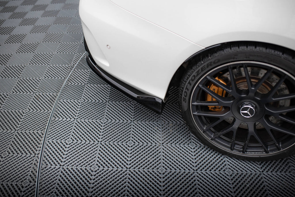 Maxton Design Street+ Mittlerer Diffusor RACE passend für Mercedes-AMG C63 Limousine / Kombi W205 / S205 schwarz Hochglanz