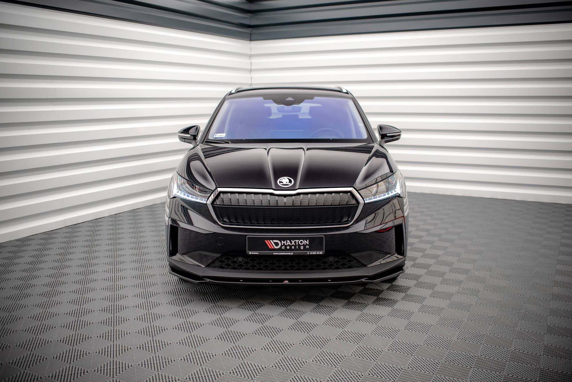 Maxton Design Street+ Spoilerlippe Front Ansatz V.3 passend für Skoda Enyaq iV schwarz Hochglanz