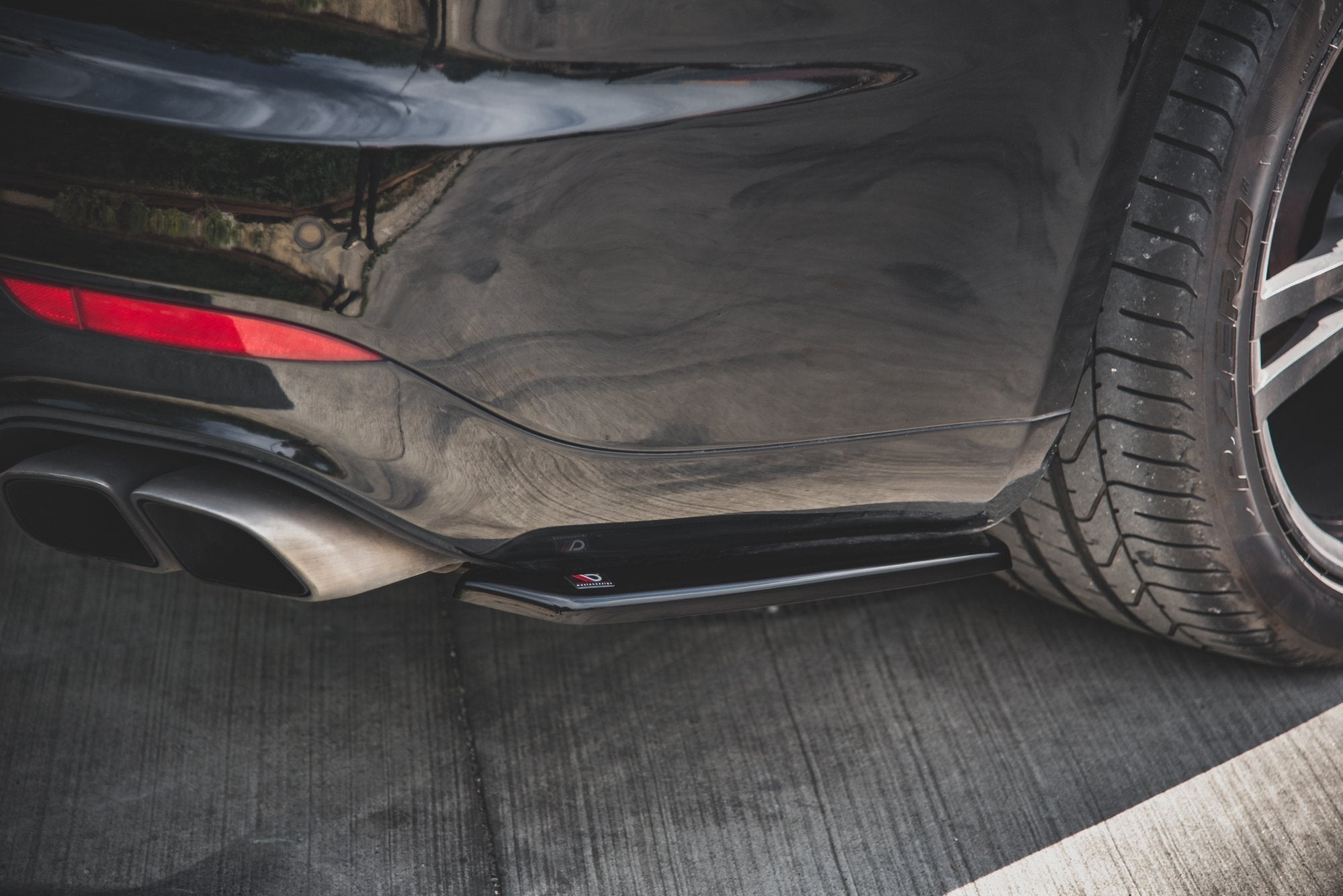 Maxton Design Heck Ansatz Flaps Diffusor für Porsche Panamera Turbo 970 Facelift Carbon Look