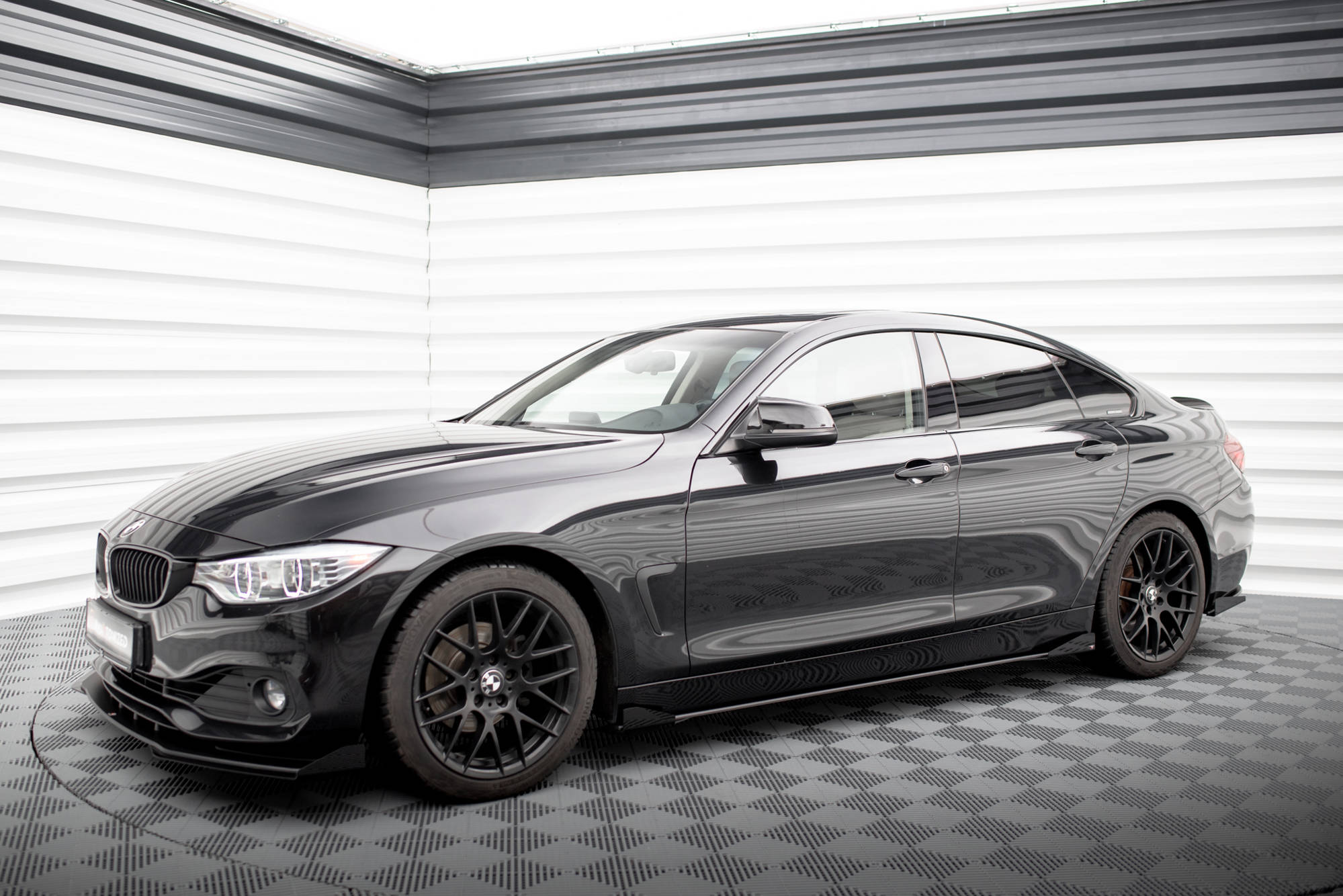 Maxton Design Street Pro Street+ Seitenschweller Leisten + Flaps passend für BMW 4er Gran Coupe F36 schwarz Hochglanz