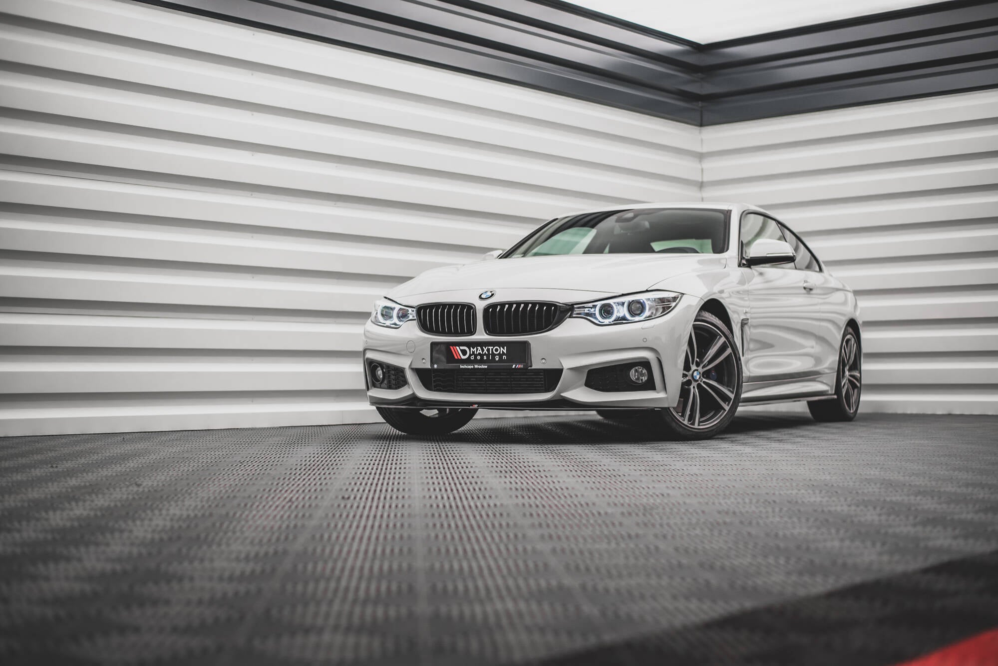 Maxton Design Street+ Spoilerlippe Front Ansatz V.2 passend für BMW 4er Coupe / Gran Coupe / Cabrio M-Paket F32 / F36 / F33 schwarz Hochglanz