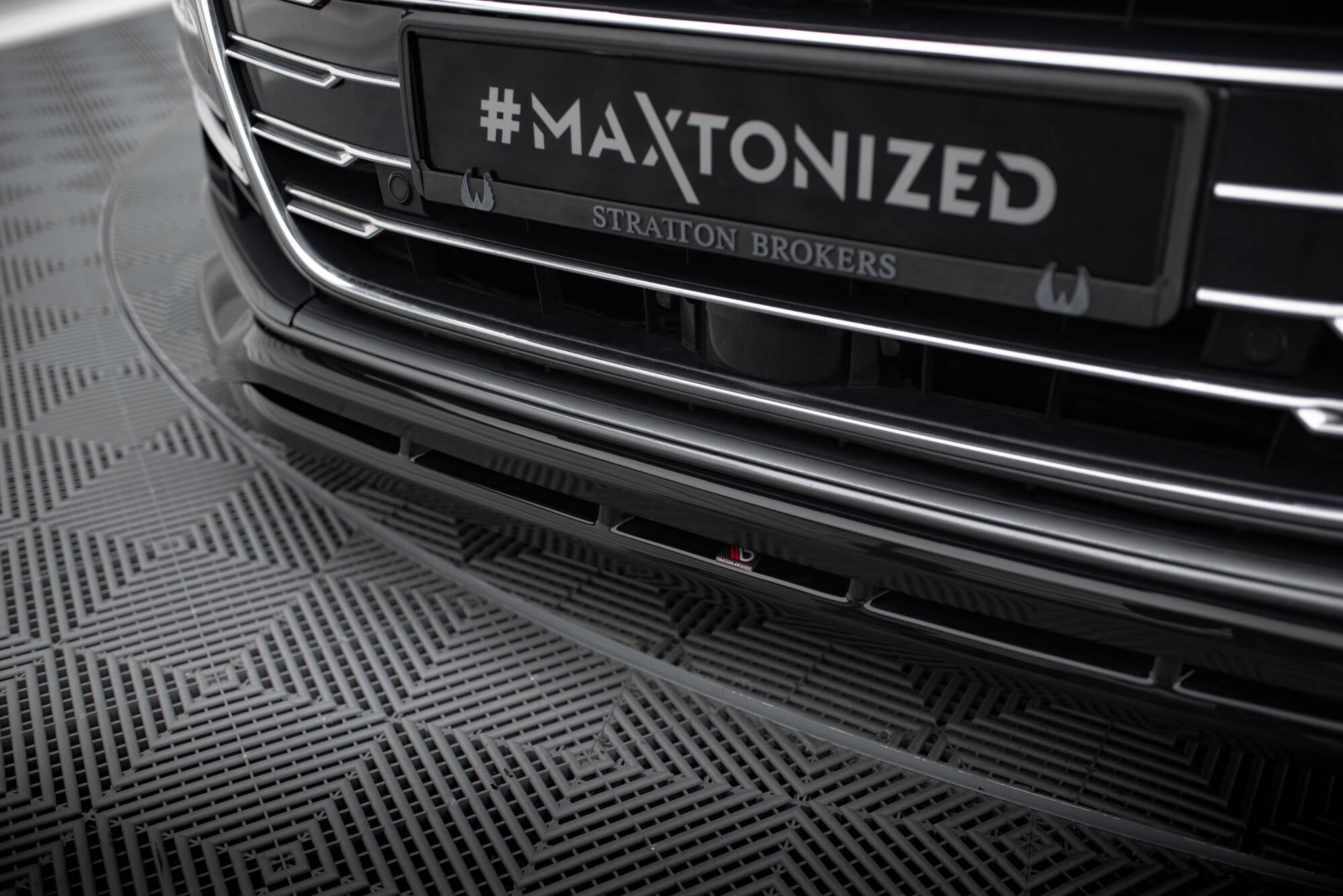 Maxton Design Street+ Spoilerlippe Front Ansatz passend für Audi A8 D5 schwarz Hochglanz