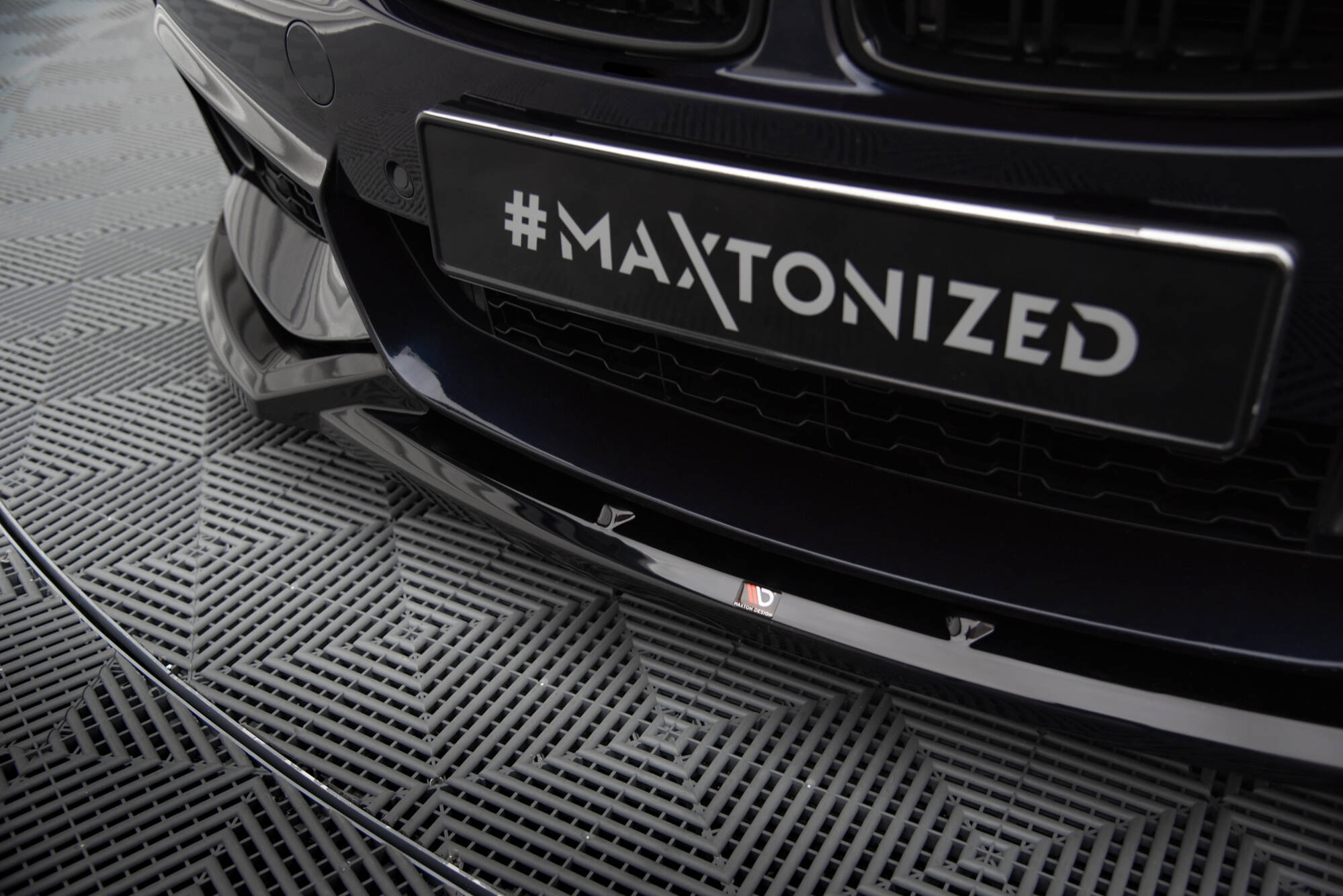 Maxton Design Street+ Spoilerlippe Front Ansatz V.5 passend für BMW 4er Coupe / Gran Coupe / Cabrio M-Paket F32 / F36 / F33 schwarz Hochglanz