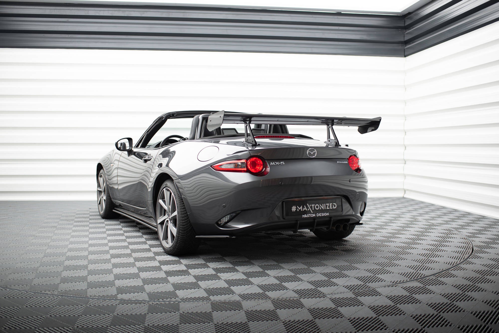 Maxton Design Carbon Spoiler With Upper Swan Mounting Mazda MX-5 ND (Mk4) für Mazda MX-5 Mk4 (ND)