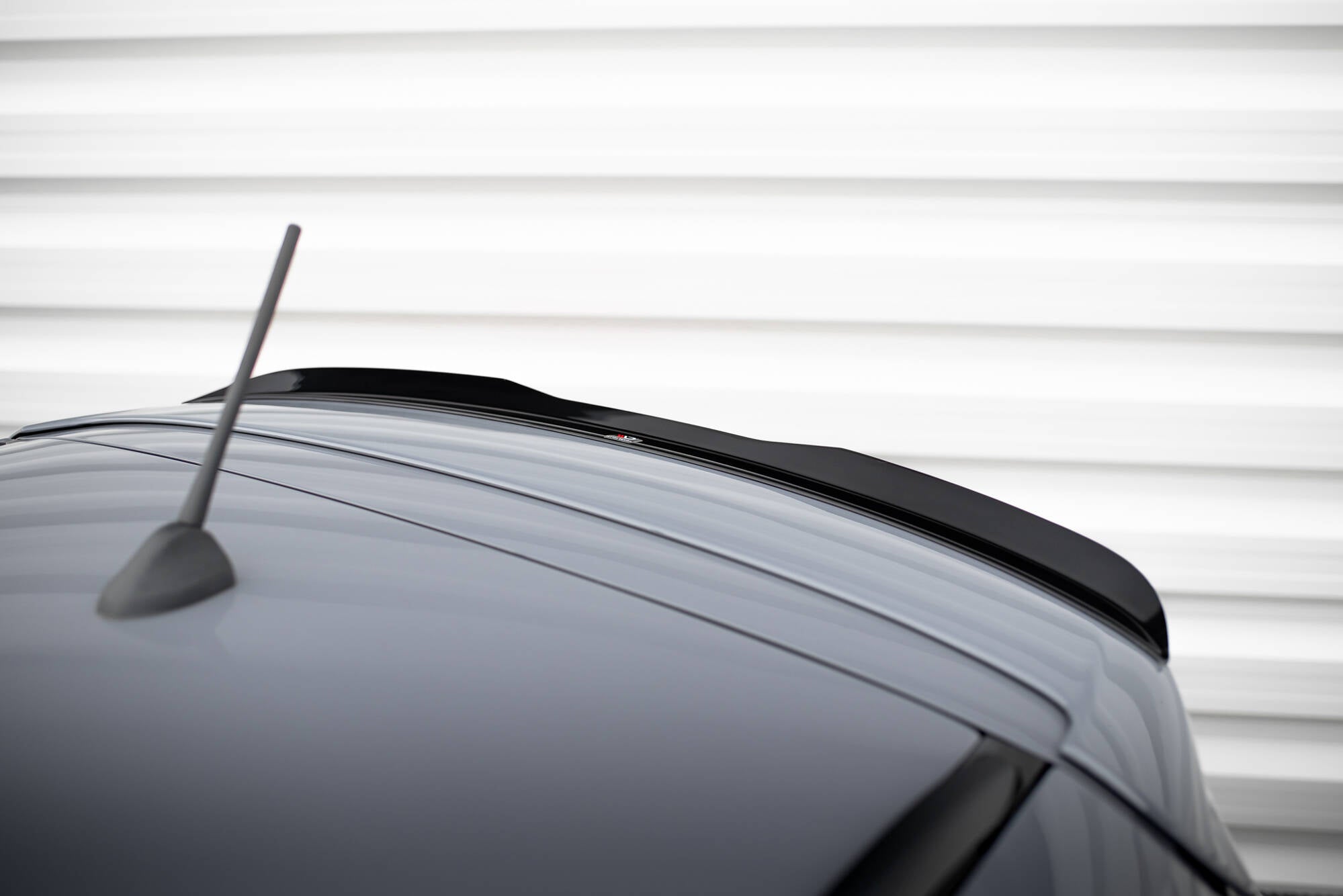 Maxton Design Spoiler CAP passend für Ford Focus ST Mk3 Kombi schwarz Hochglanz