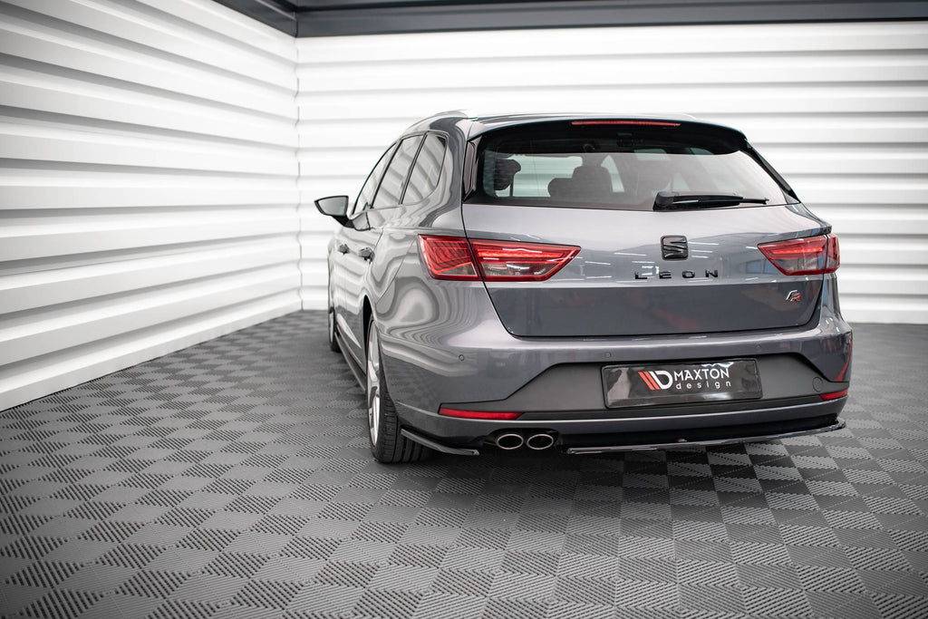 Maxton Design Heck Ansatz Flaps Diffusor V.1 passend für Seat Leon FR Sportstourer Mk3 schwarz Hochglanz