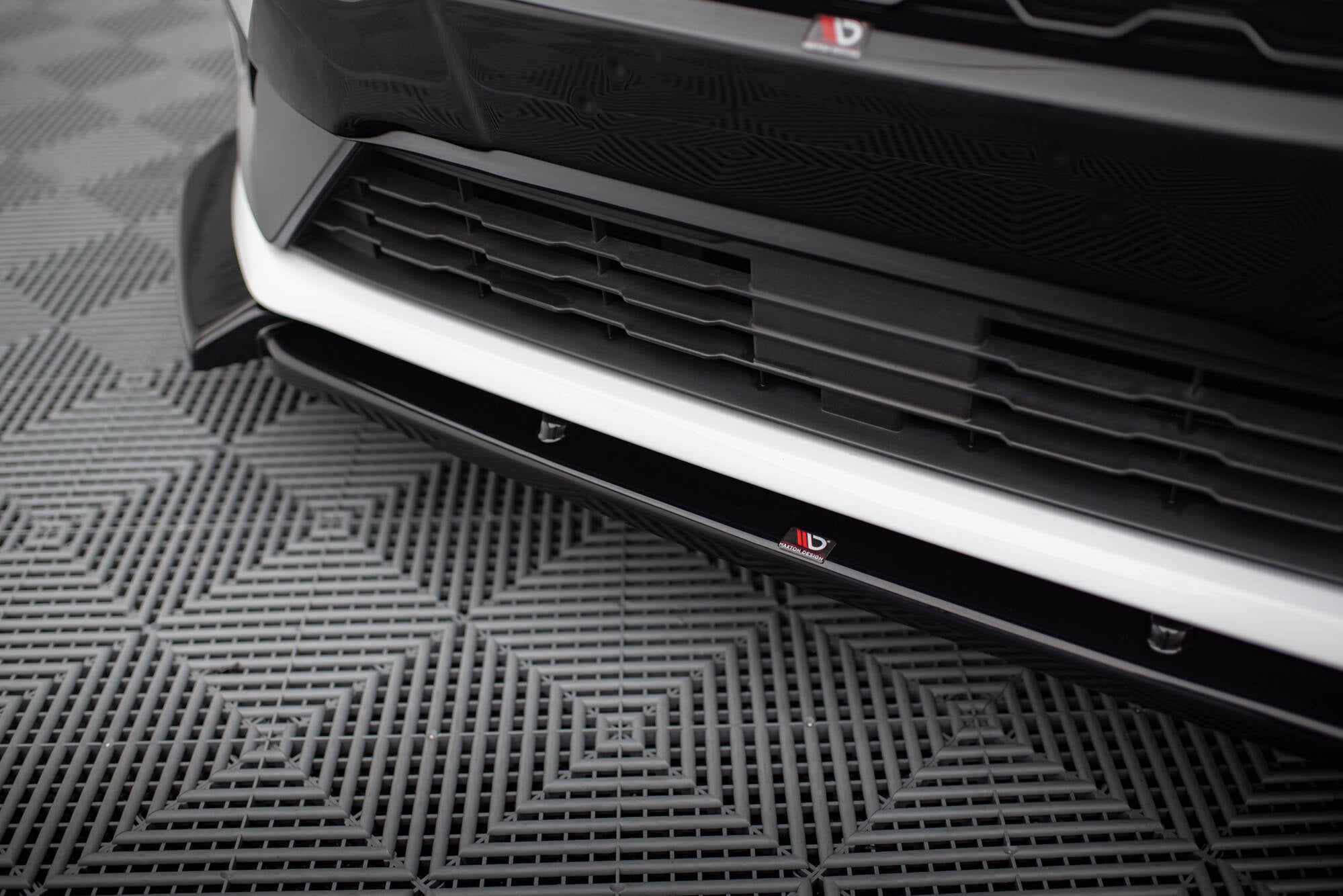 Maxton Design Street+ Spoilerlippe Front Ansatz V.7 passend für Ford Fiesta Mk8 ST / ST-Line schwarz Hochglanz