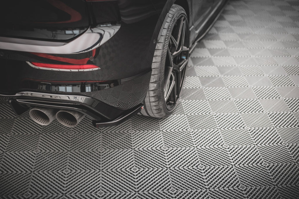 Maxton Design Heck Ansatz Flaps Diffusor V.4 passend für VW Golf R Hatchback Mk8 Facelift schwarz Hochglanz