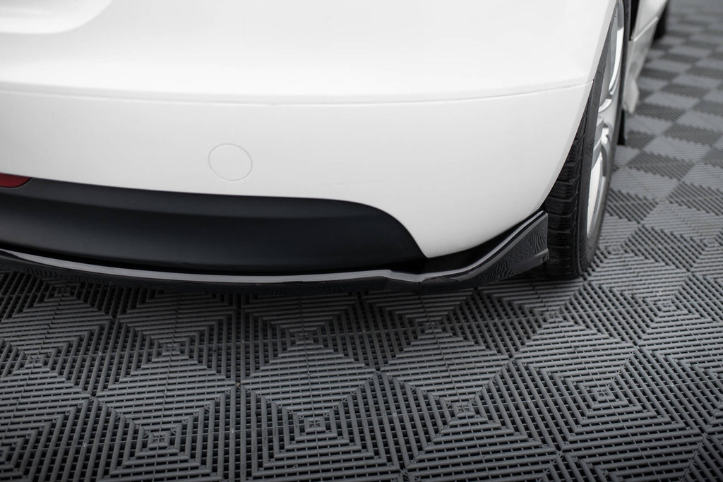 Maxton Design Heck Ansatz Flaps Diffusor passend für Audi TT 8J schwarz Hochglanz