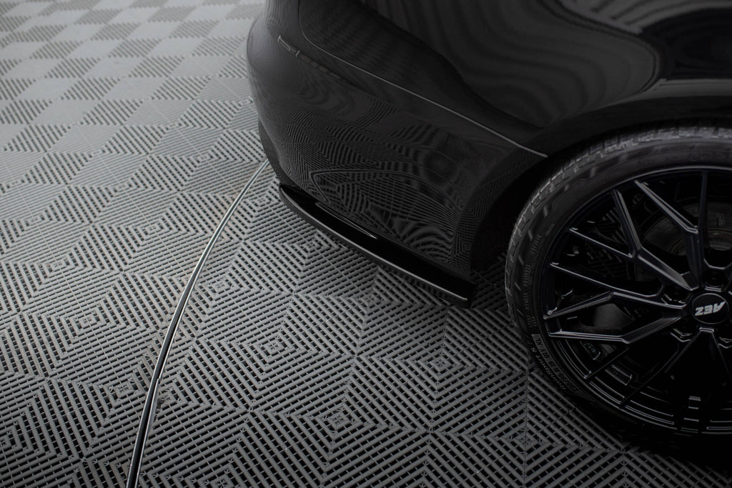 Maxton Design Heck Ansatz Flaps Diffusor V.2 passend für Audi A4 B8 schwarz Hochglanz