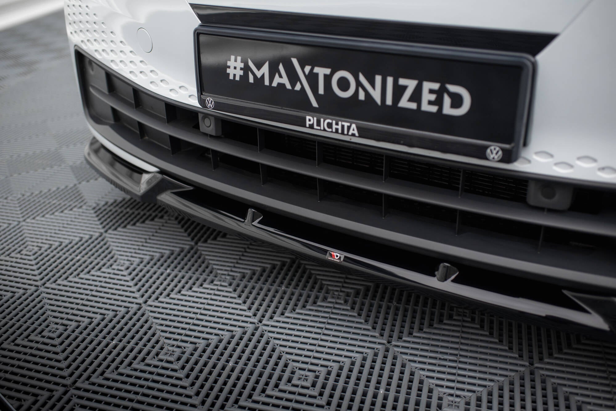 Maxton Design Street+ Spoilerlippe Front Ansatz V.2 passend für VW ID.3 Mk1 schwarz Hochglanz