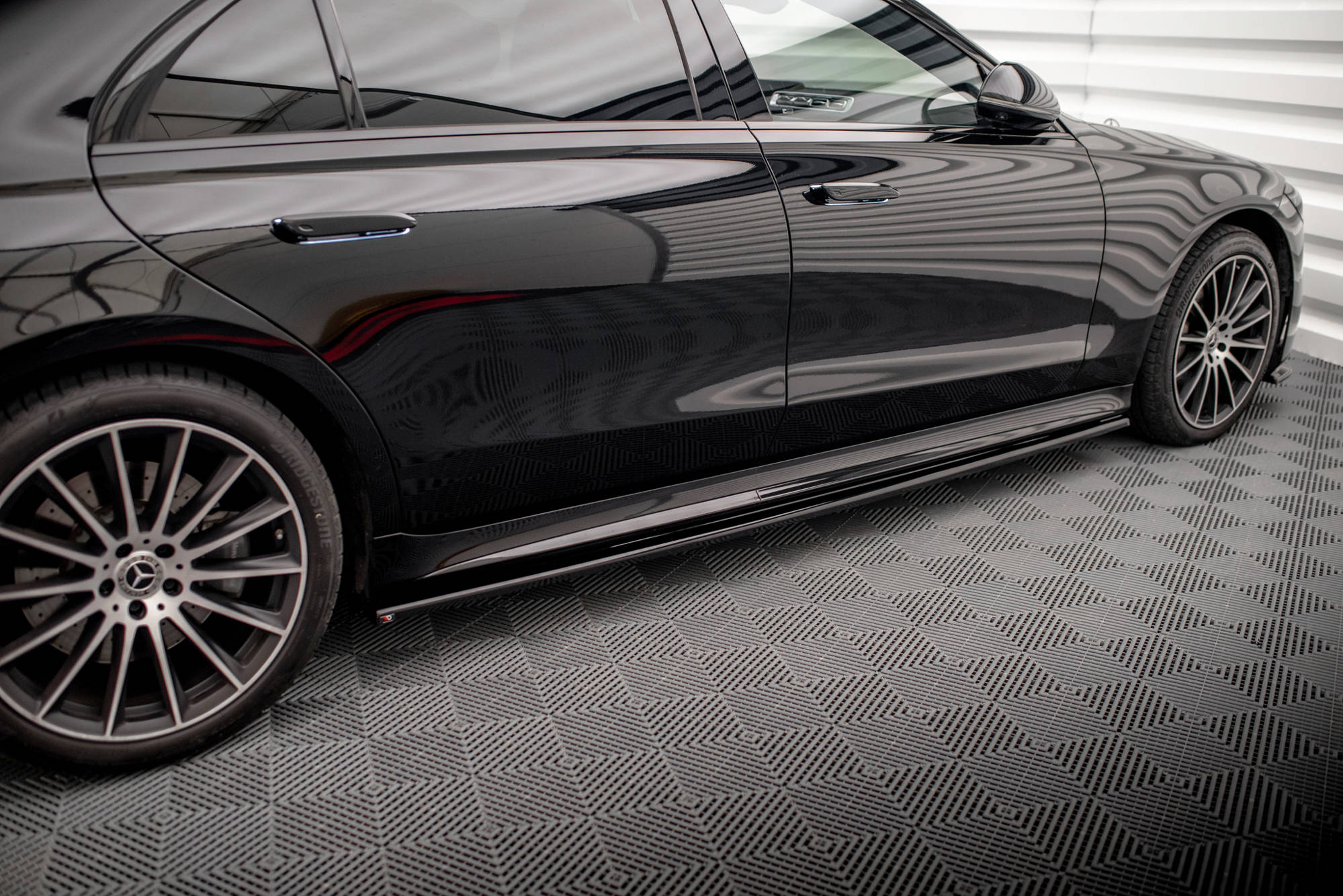 Maxton Design Street+ Seitenschweller Leisten passend für Mercedes-Benz S Long AMG-Line V223 schwarz Hochglanz