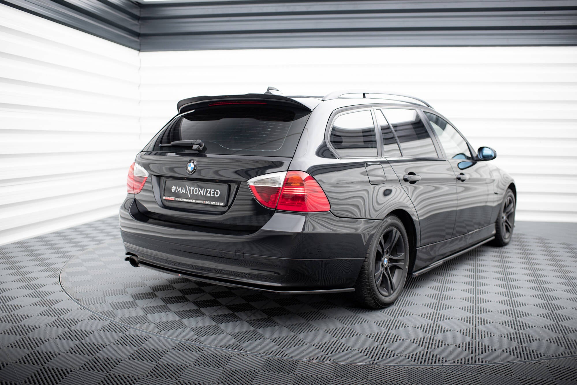 Maxton Design Heck Ansatz Flaps Diffusor passend für BMW 3er Touring E91 schwarz Hochglanz
