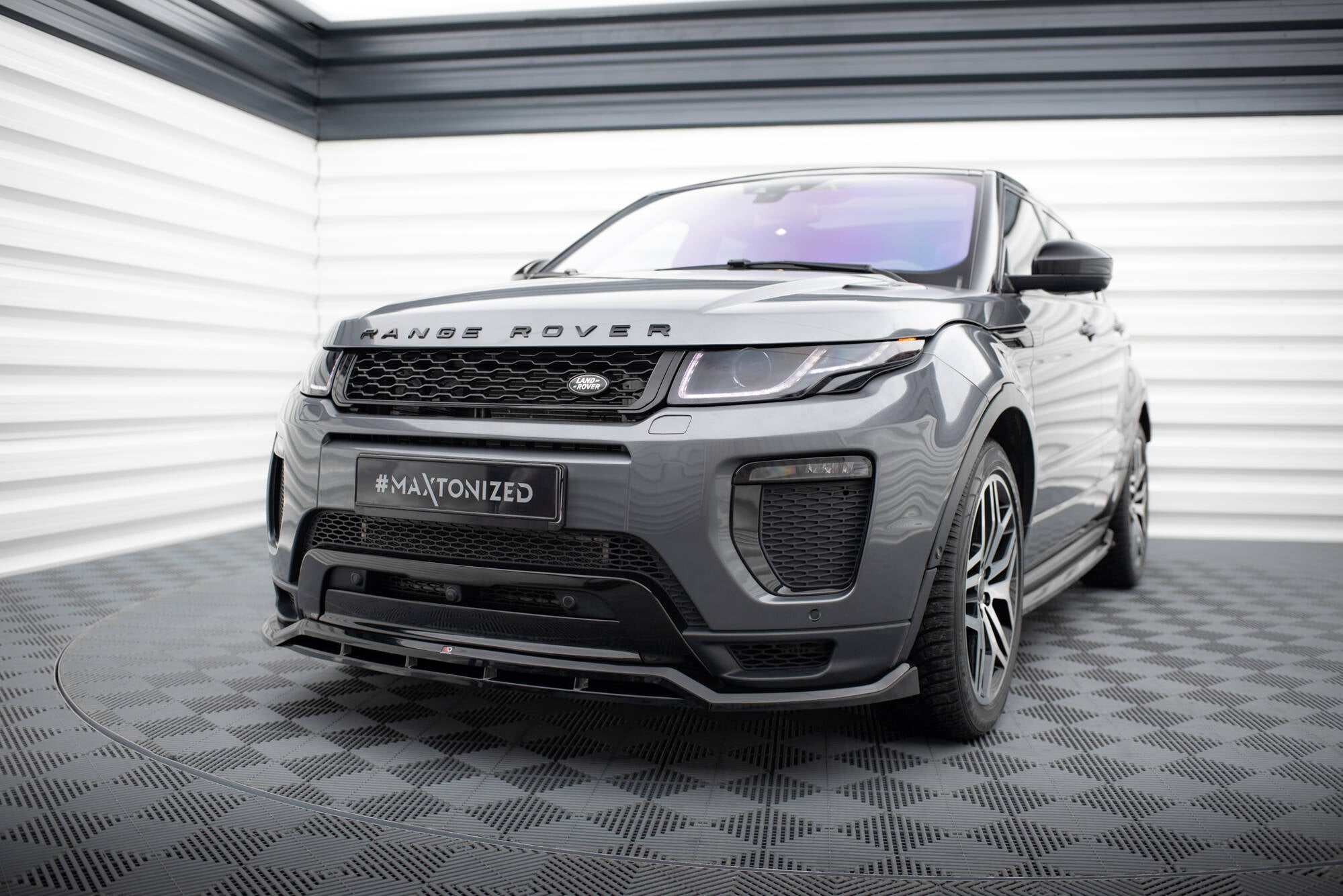 Maxton Design Street+ Spoilerlippe Front Ansatz passend für Land Rover Range Rover Evoque HSE Dynamic Mk1 Facelift schwarz Hochglanz