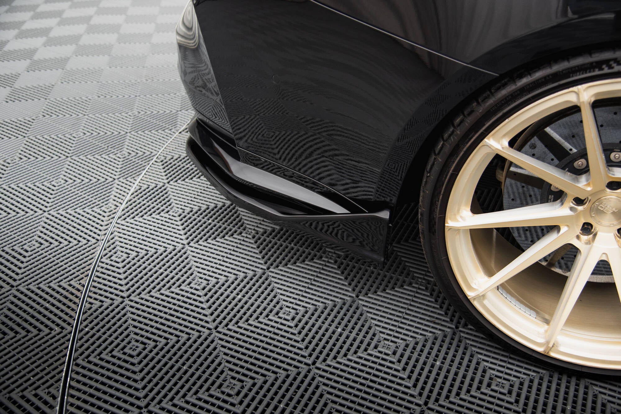 Maxton Design Heck Ansatz Flaps Diffusor V.4 passend für BMW M4 G82 / G82 Facelift schwarz Hochglanz