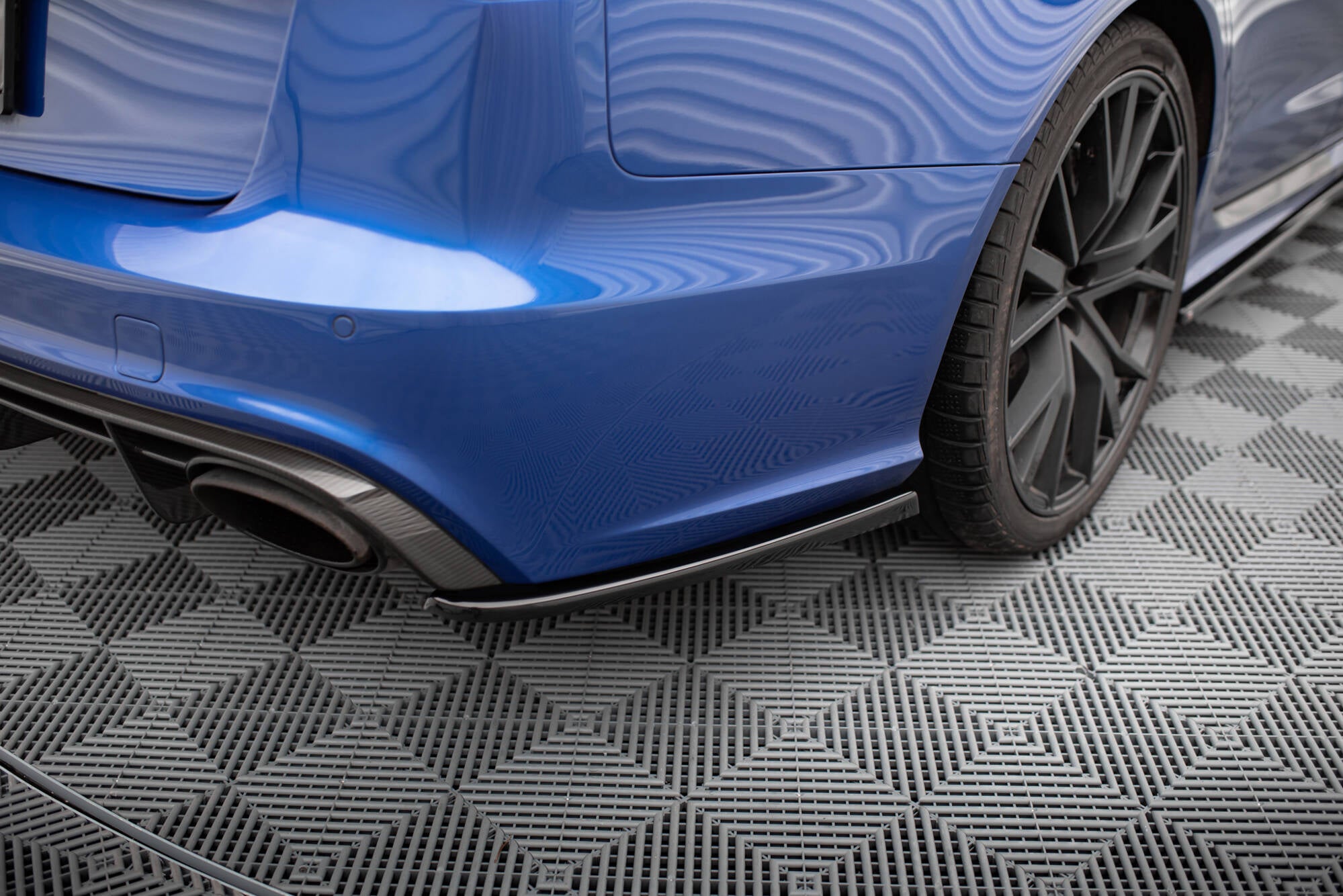 Maxton Design Heck Ansatz Flaps Diffusor V.2 passend für Audi RS6 C7 / C7 Facelift schwarz Hochglanz