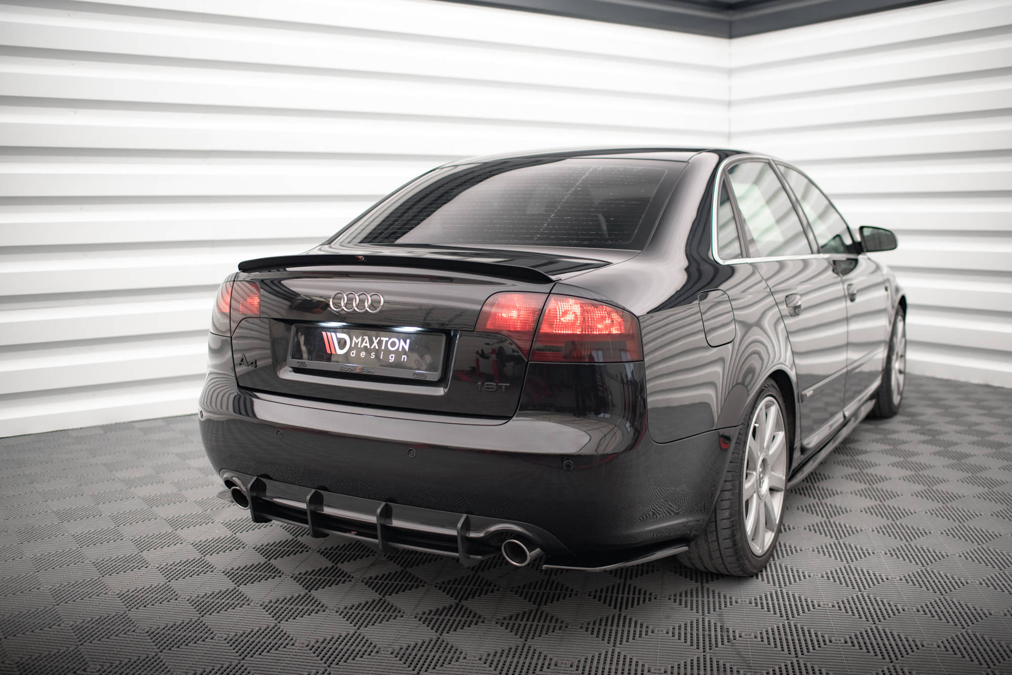 Maxton Design Street Pro Heckschürze passend für Audi A4 S-Line B7