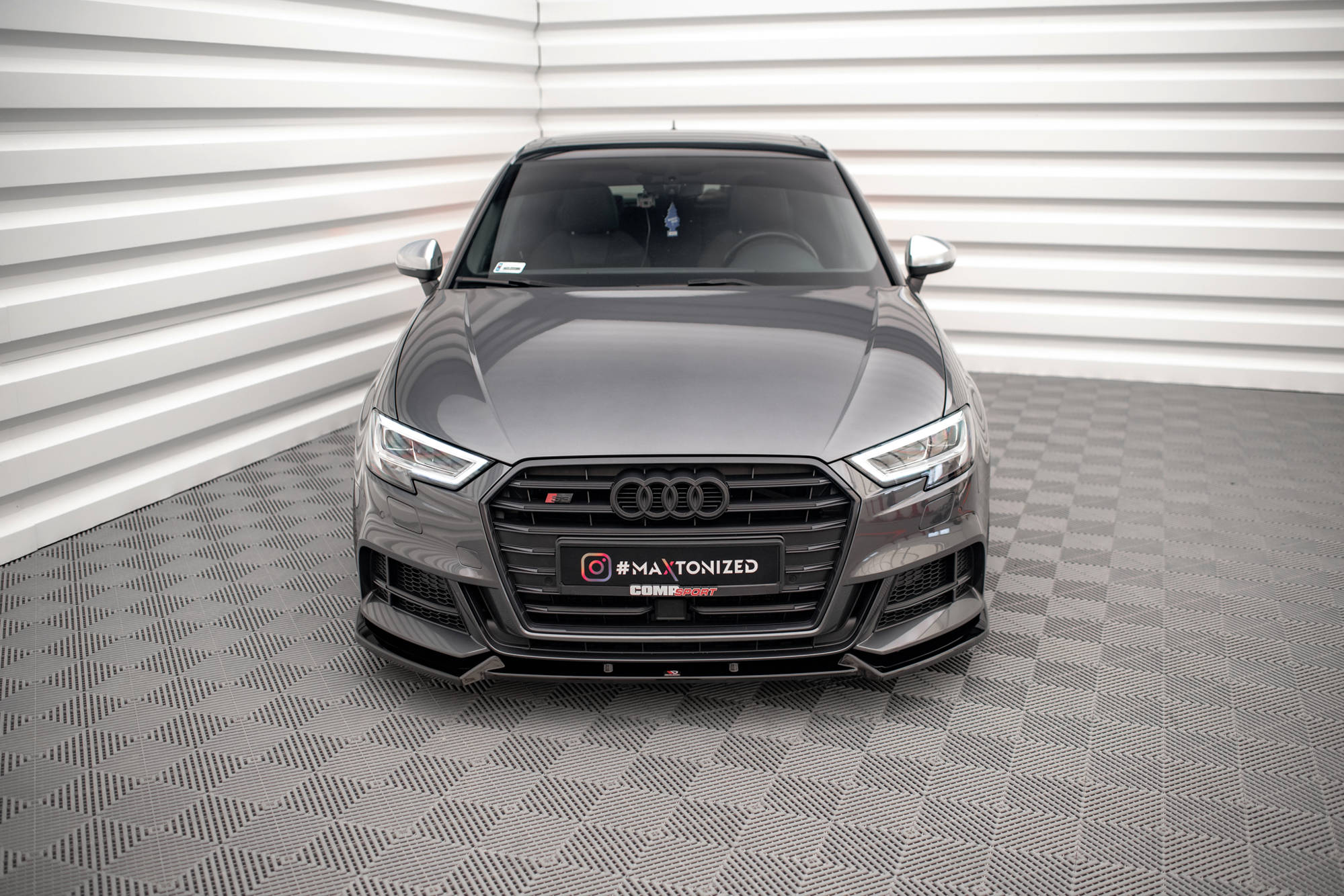 Maxton Design Street+ Spoilerlippe Front Ansatz V.1 passend für Audi S3 / A3 S-Line Sportback 8V Facelift schwarz Hochglanz